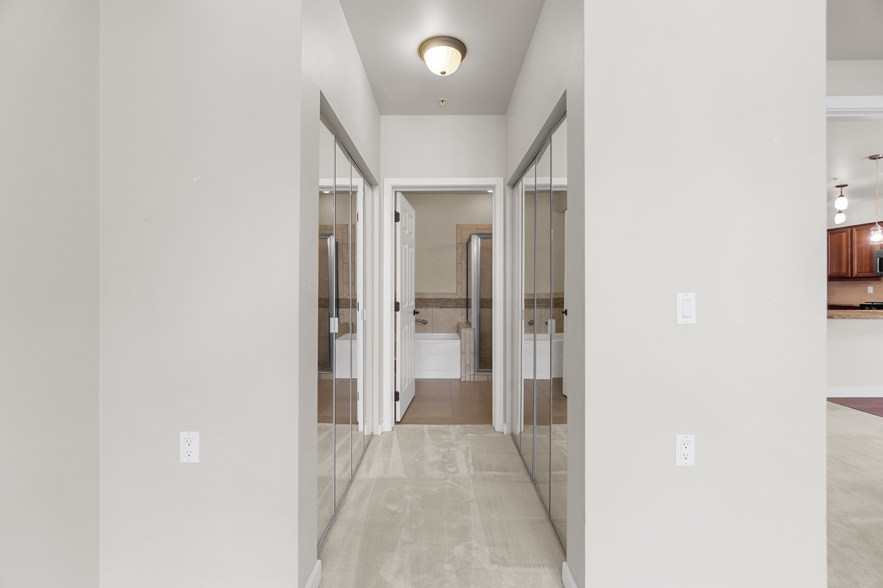  Luxury Waterfront Condo on Spokane River - 物件實景