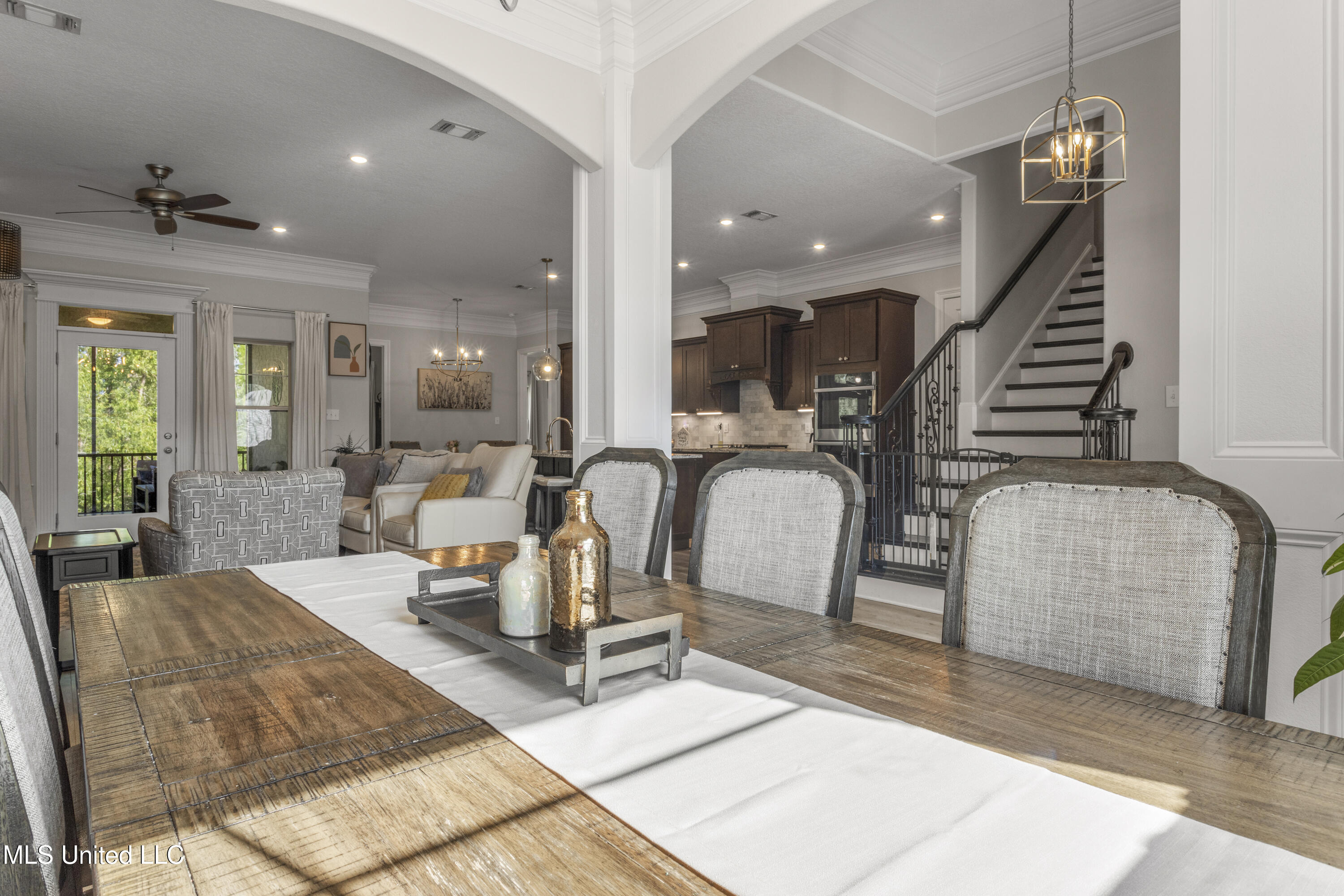 Ocean Springs, Mississippi, 39564, United States, 5 Bedrooms Bedrooms, ,3 BathroomsBathrooms,Residential,For Sale,1805037