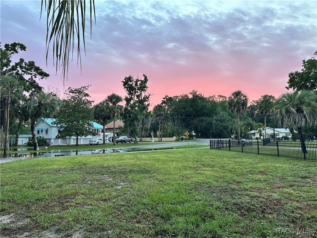 Crystal River, Florida, 34429, United States, 2 Bedrooms Bedrooms, ,4 BathroomsBathrooms,Residential,For Sale,2005515