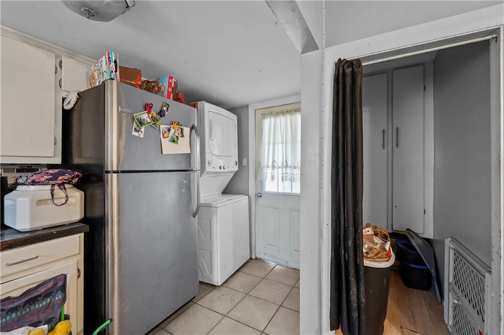 Woonsocket, Rhode Island, 02895, United States, 7 Bedrooms Bedrooms, ,3 BathroomsBathrooms,Residential,For Sale,1935382