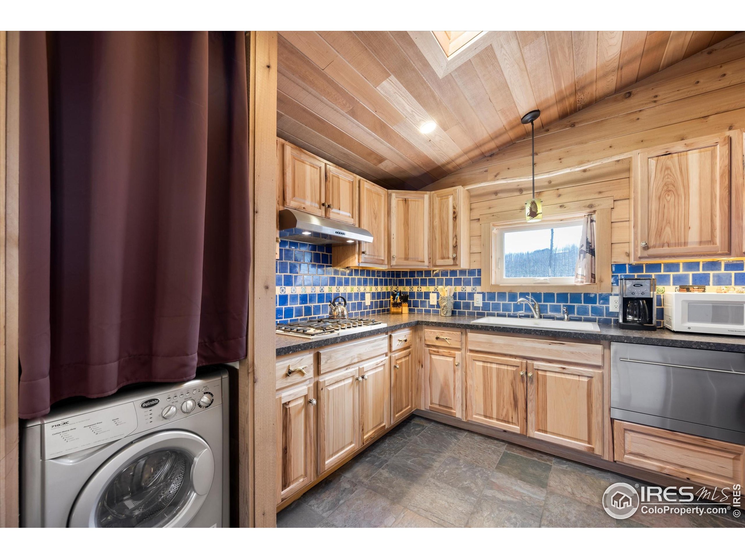 Bellvue, Colorado, 80512, United States, 1 Bedroom Bedrooms, ,Residential,For Sale,1826426