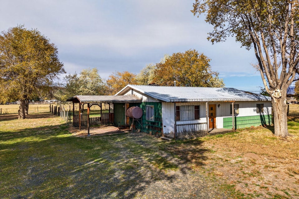 Prineville, Oregon, 97754, United States, 3 Bedrooms Bedrooms, ,1 BathroomBathrooms,Residential,For Sale,1971194