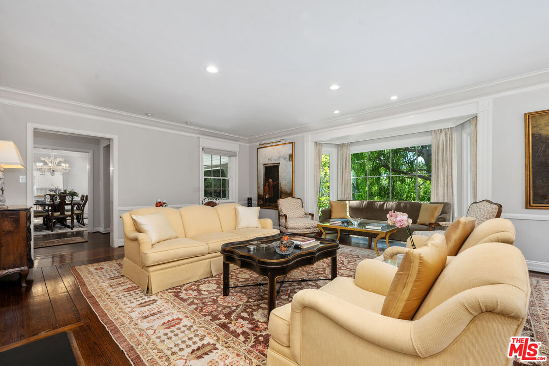 Los Angeles, California, 90024, United States, 6 Bedrooms Bedrooms, ,6 BathroomsBathrooms,Residential,For Sale,1925414