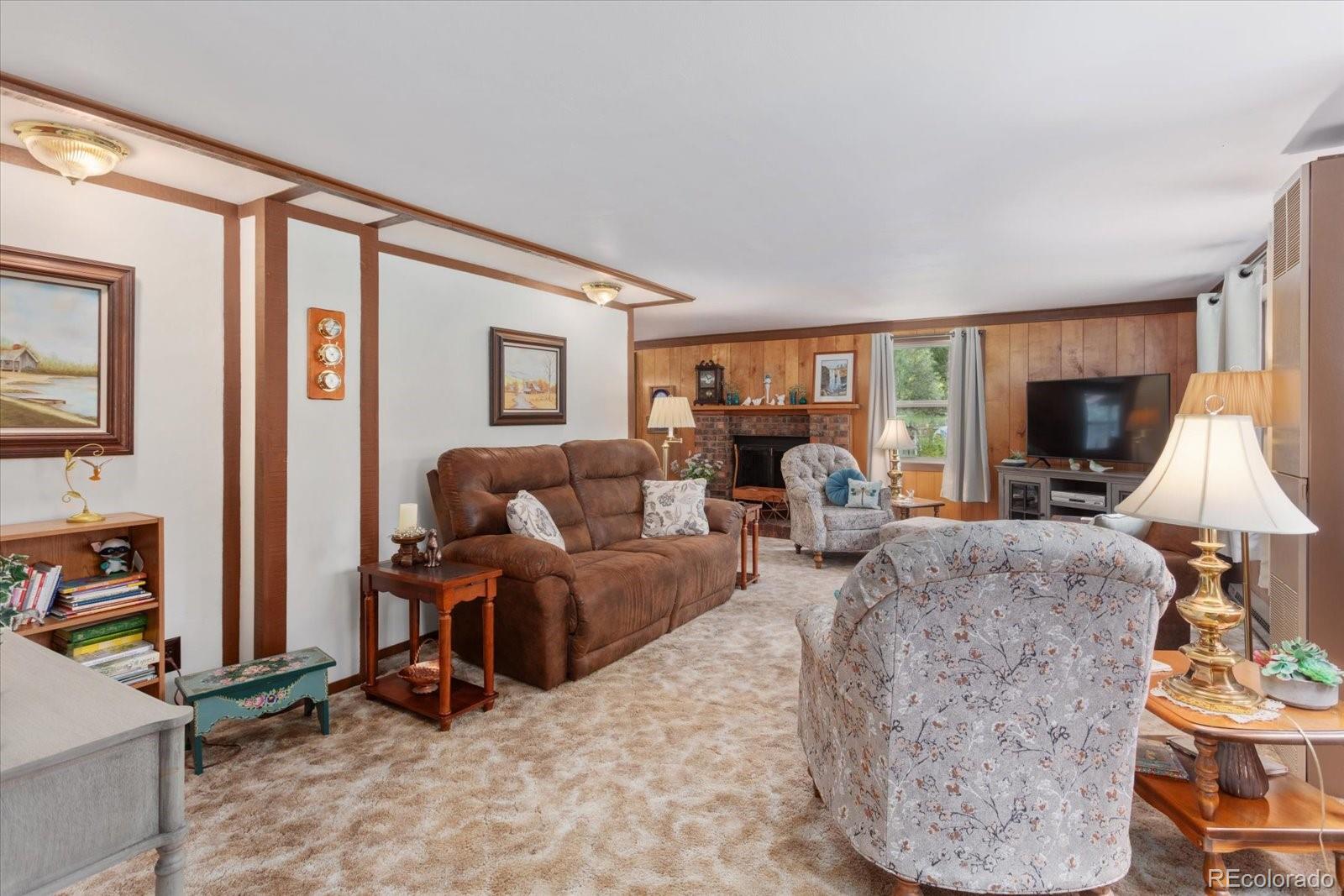 Howard, Colorado, 81233, United States, 3 Bedrooms Bedrooms, ,1 BathroomBathrooms,Residential,For Sale,1980067