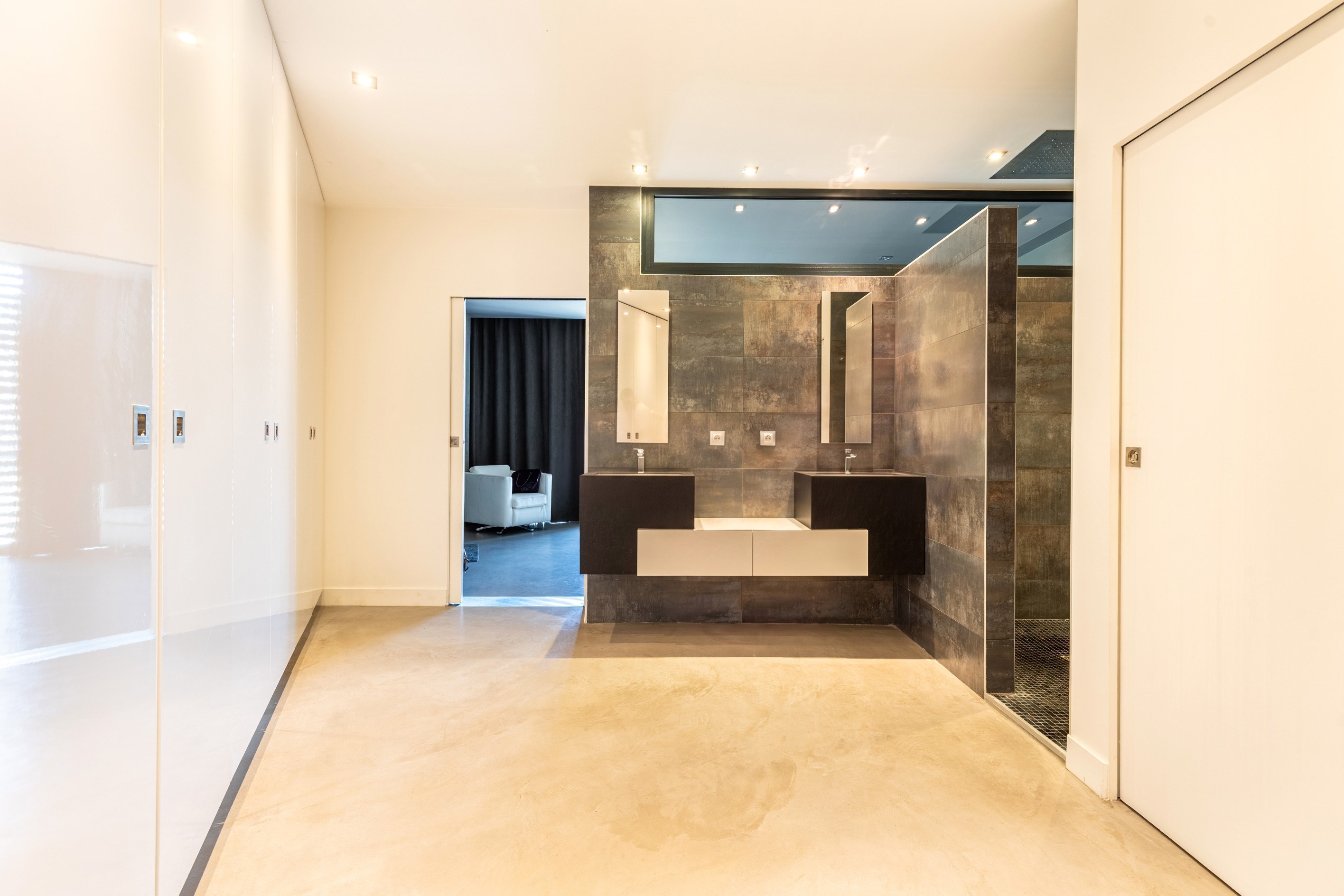  CAUDERAN - STUNNING CONTEMPORARY VILLA, GARDEN, POOL, DOUBLE GARAGE - AIR CONDI… - 物件實景