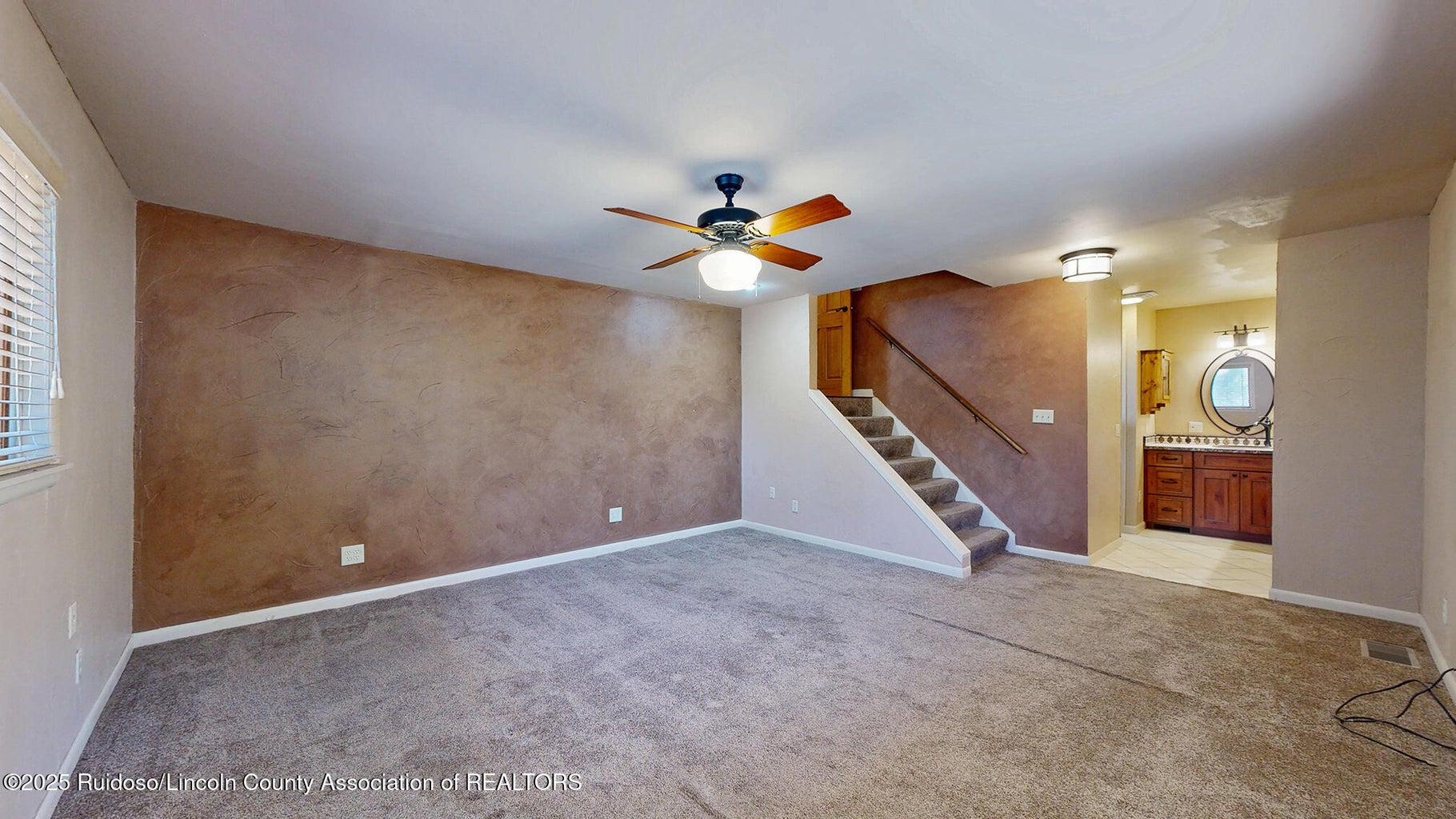 Ruidoso, New Mexico, 88345, United States, 3 Bedrooms Bedrooms, ,3 BathroomsBathrooms,Residential,For Sale,1826738