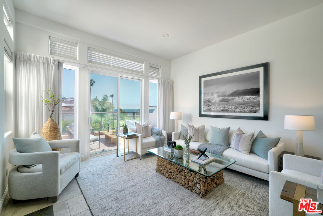 Malibu, California, 90265, United States, 2 Bedrooms Bedrooms, ,3 BathroomsBathrooms,Residential,For Sale,1902662