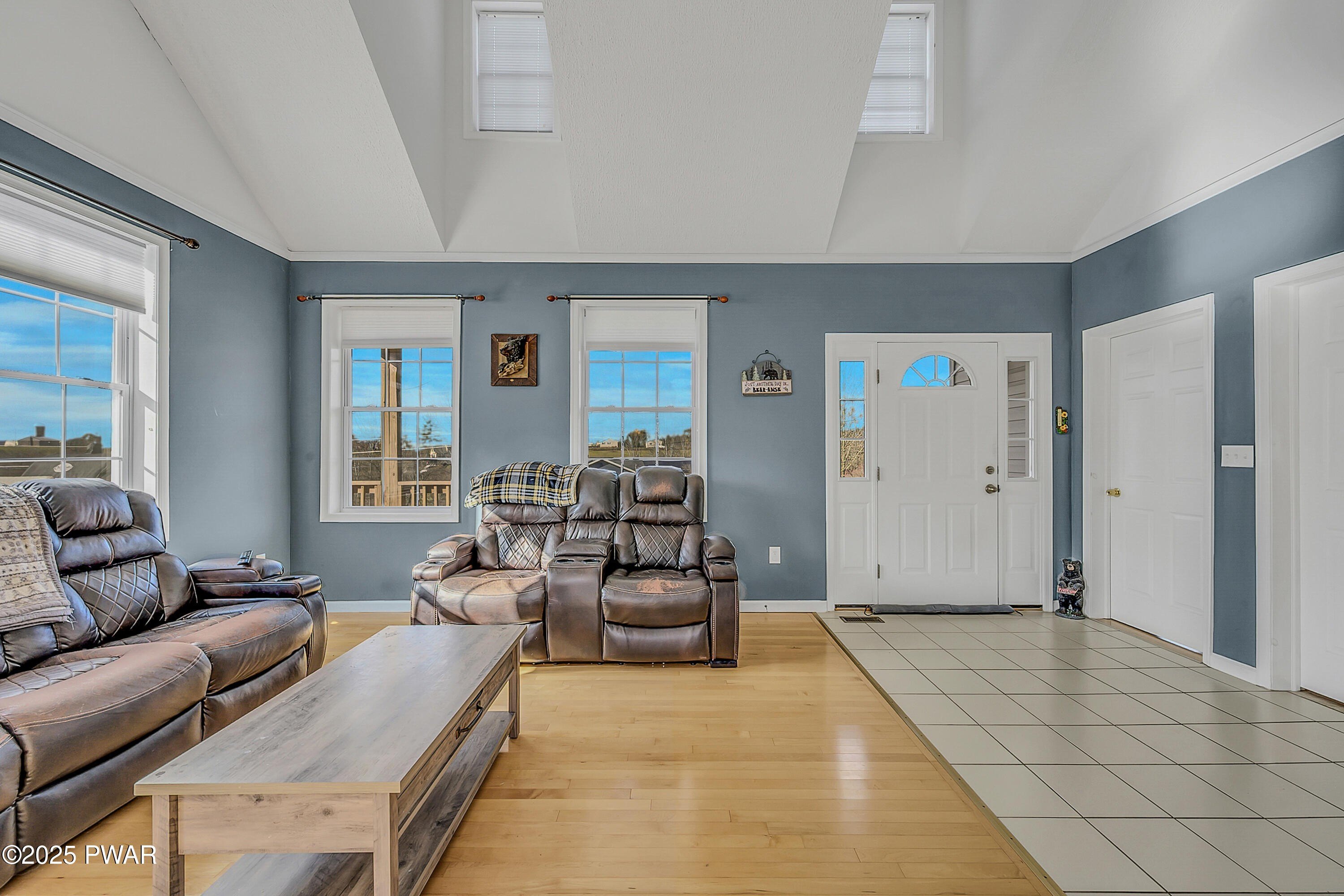 Moscow, Pennsylvania, 18444, United States, 4 Bedrooms Bedrooms, ,3 BathroomsBathrooms,Residential,For Sale,1987034