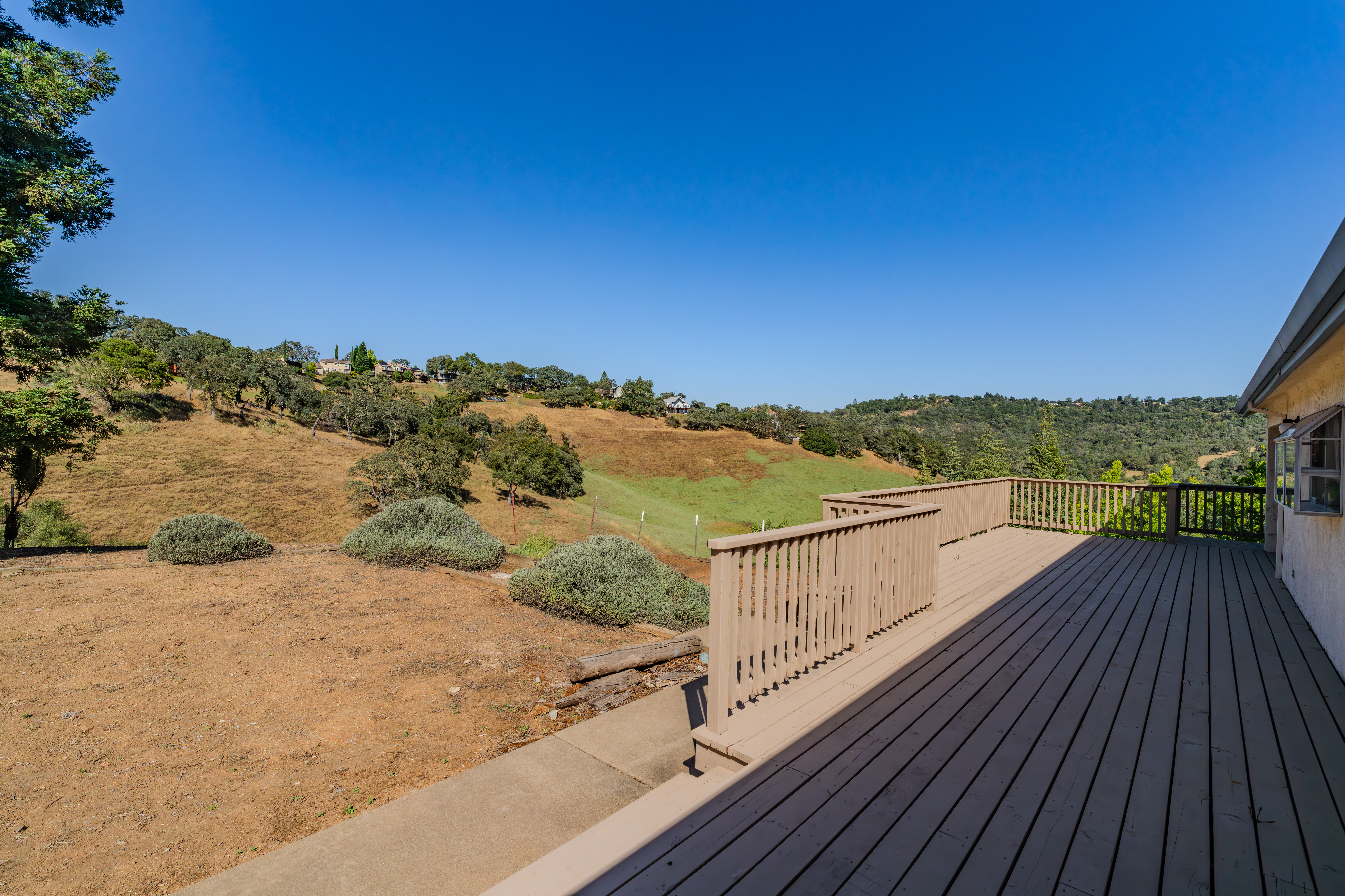  Spacious Sutter Creek Home with Hillside Views and Endless Potential - 物件實景
