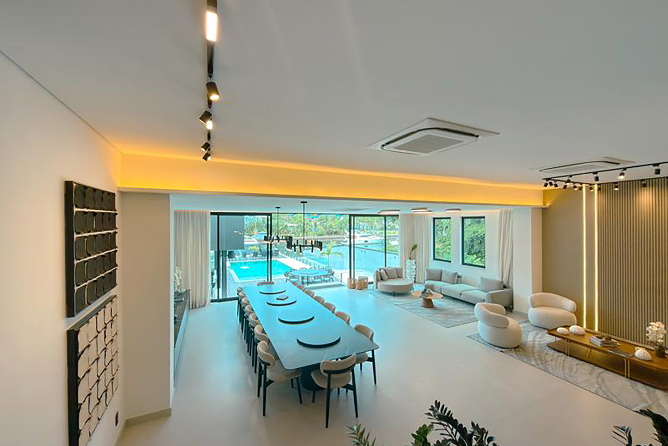  Contemporary canal-front residence with private yacht dock in Porto Bracuhy - 物件實景