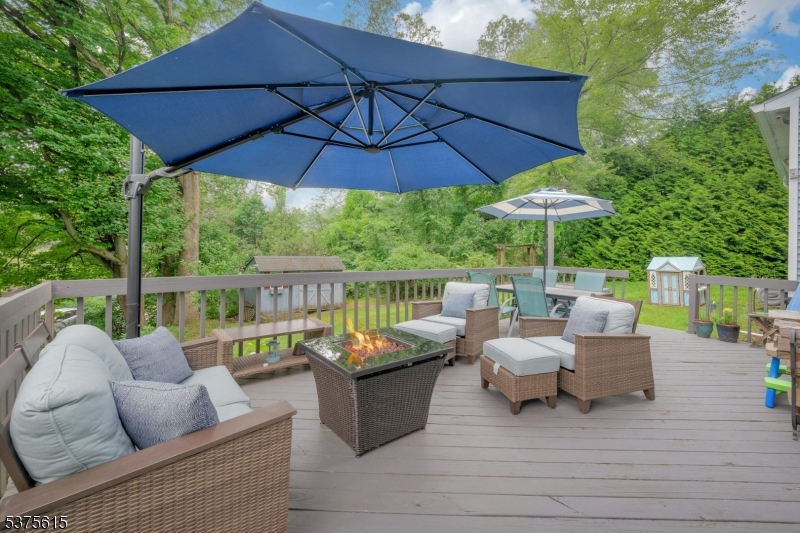 Rockaway Boro, New Jersey, 07866, United States, 3 Bedrooms Bedrooms, ,3 BathroomsBathrooms,Residential,For Sale,1918524