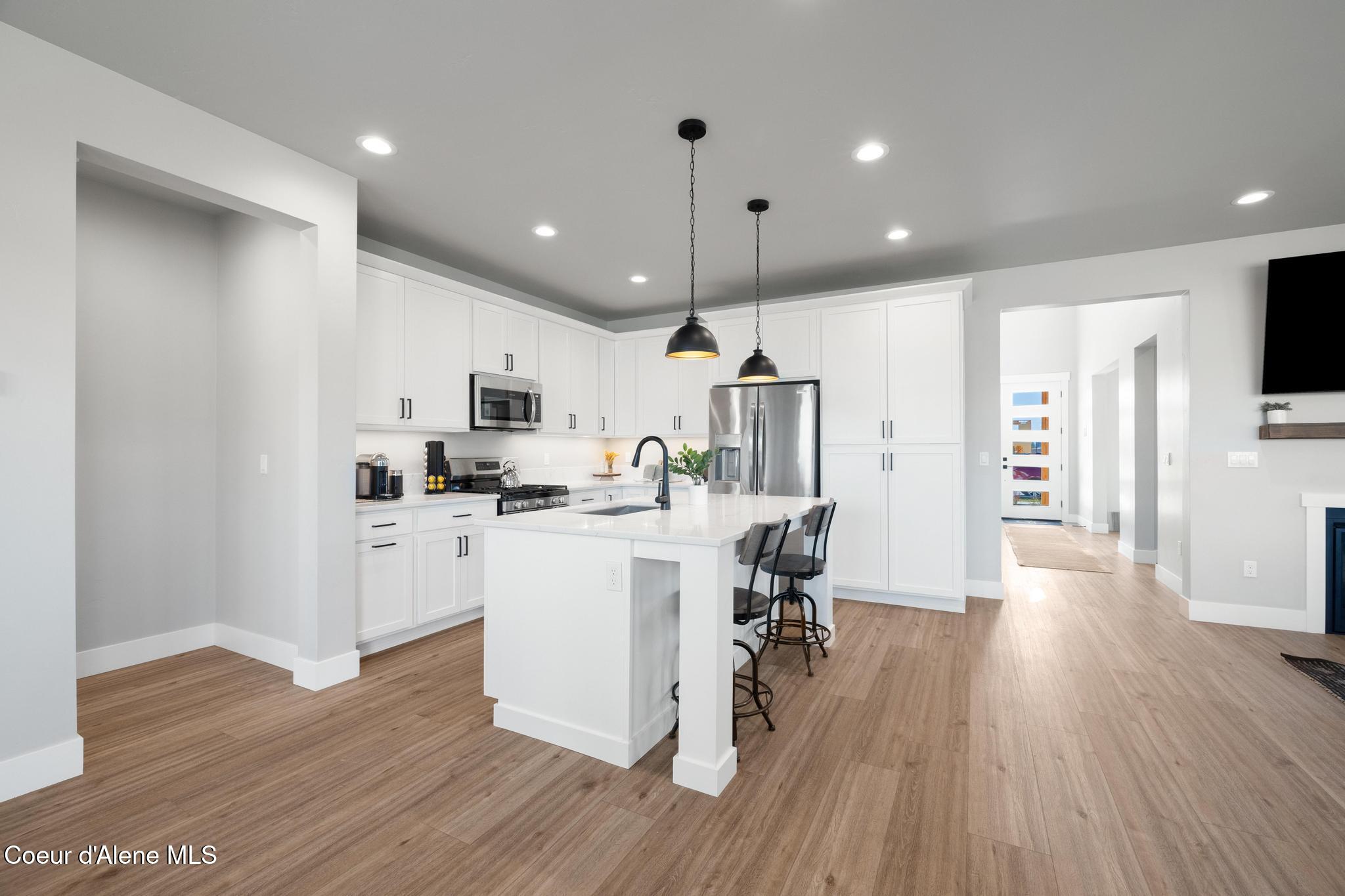 Sandpoint, Idaho, 83864, United States, 4 Bedrooms Bedrooms, ,3 BathroomsBathrooms,Residential,For Sale,1991362