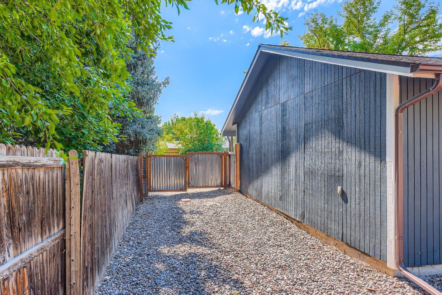 Littleton, Colorado, 80128, United States, 3 Bedrooms Bedrooms, ,Residential,For Sale,1937814