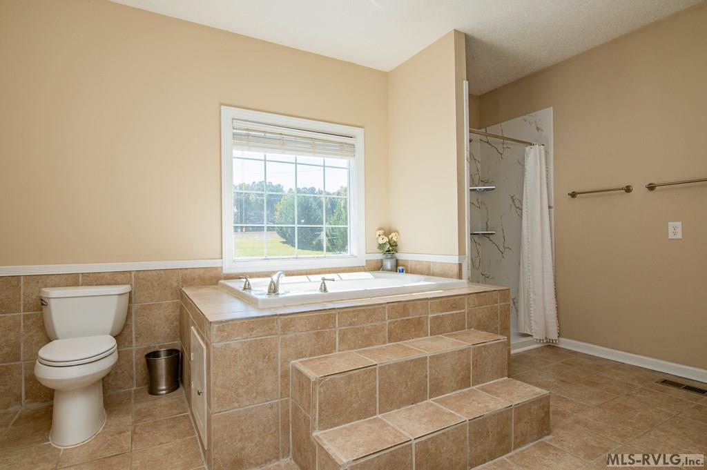 Littleton, North Carolina, 27850, United States, 4 Bedrooms Bedrooms, ,3 BathroomsBathrooms,Residential,For Sale,1972408