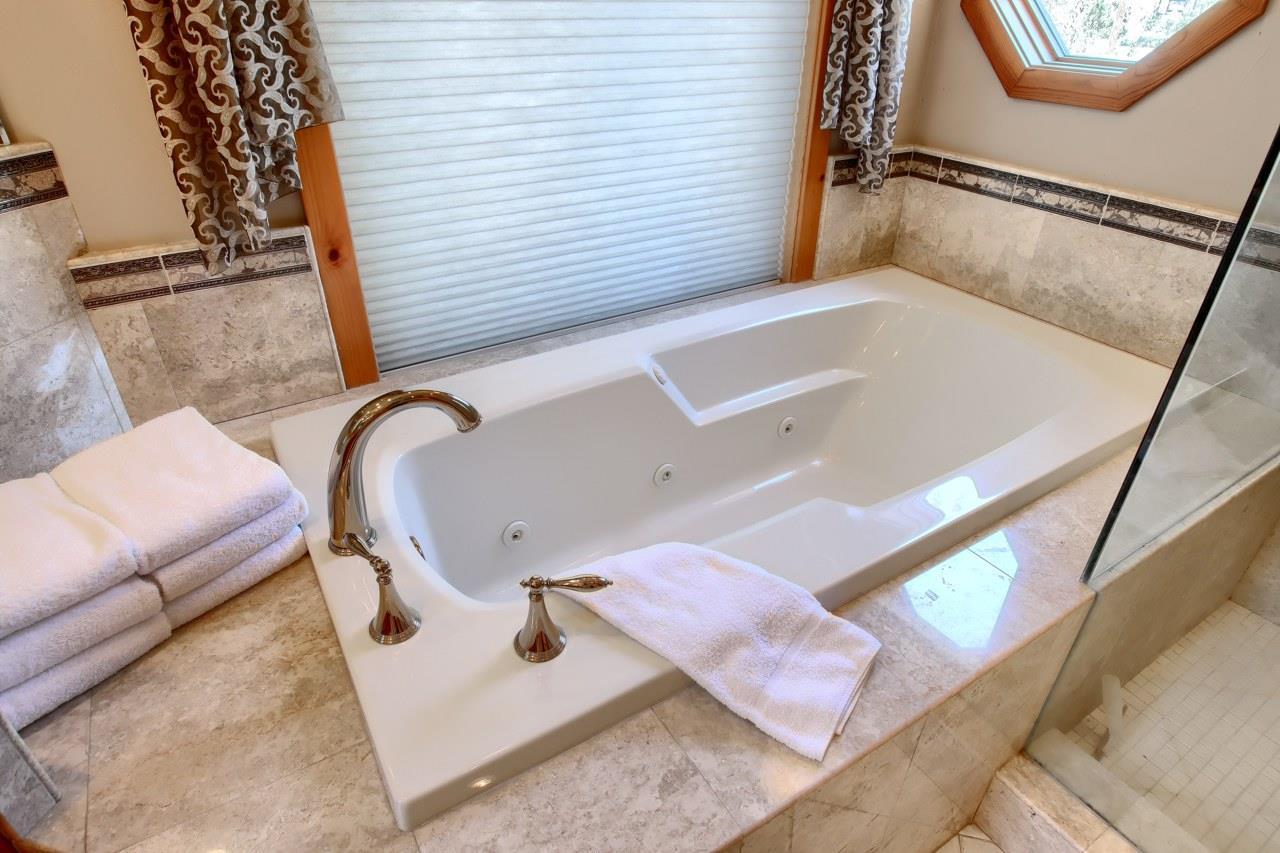 Bass Lake, California, 93604, United States, 3 Bedrooms Bedrooms, ,3 BathroomsBathrooms,Residential,For Sale,1975470