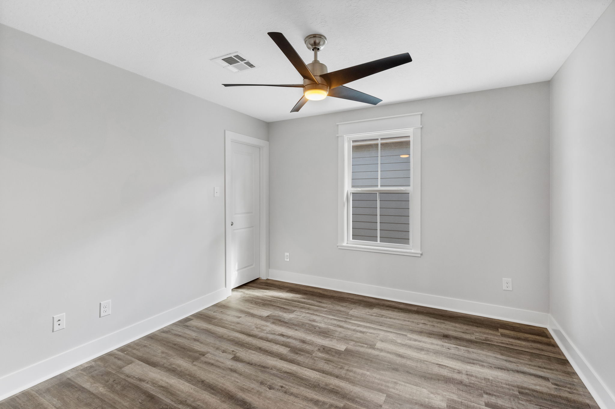 Lake Charles, Louisiana, 70601, United States, 16 Bedrooms Bedrooms, ,12 BathroomsBathrooms,Residential,For Sale,1983862