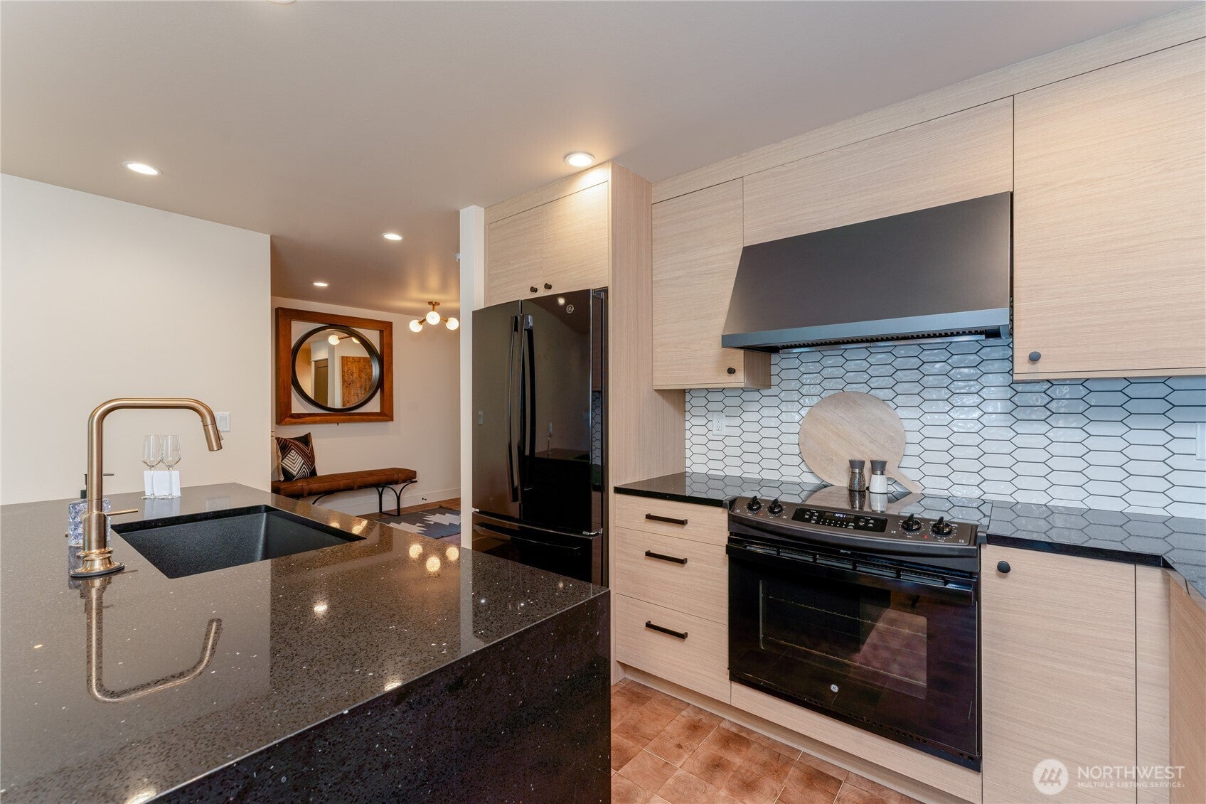 Manson, Washington, 98831, United States, 1 Bedroom Bedrooms, ,2 BathroomsBathrooms,Residential,For Sale,1847546