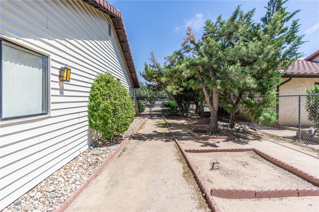 Hesperia, California, 92345, United States, 3 Bedrooms Bedrooms, ,3 BathroomsBathrooms,Residential,For Sale,1923948