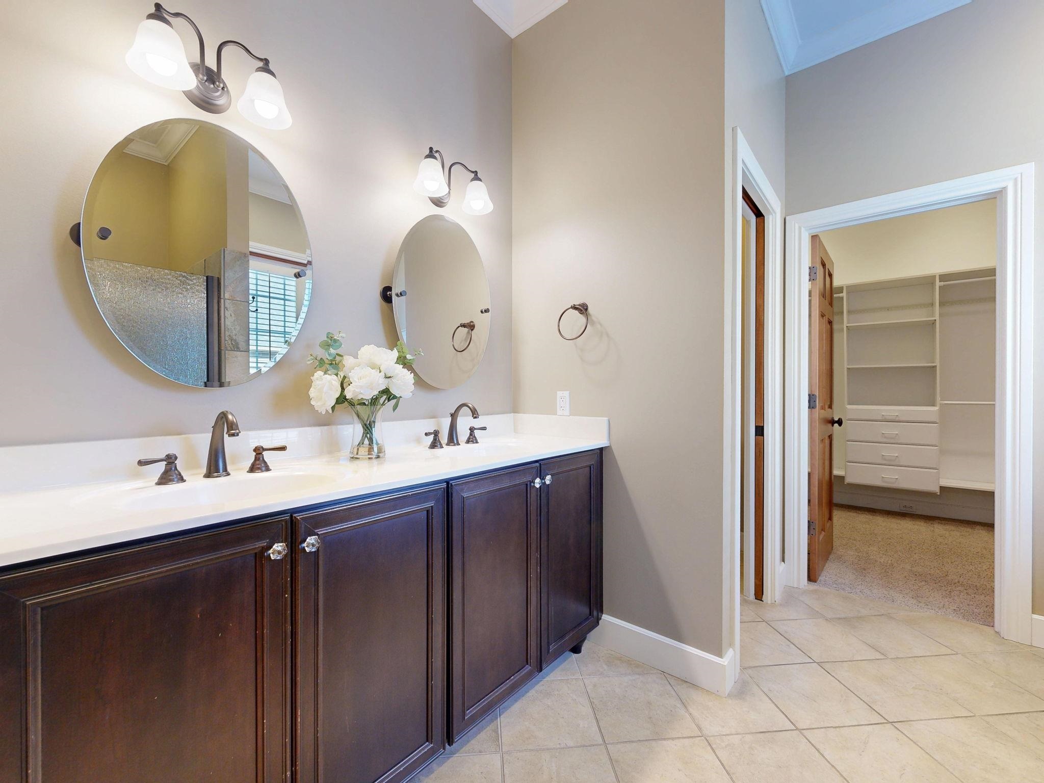 Midland, Michigan, 48642, United States, 3 Bedrooms Bedrooms, ,3 BathroomsBathrooms,Residential,For Sale,1977792