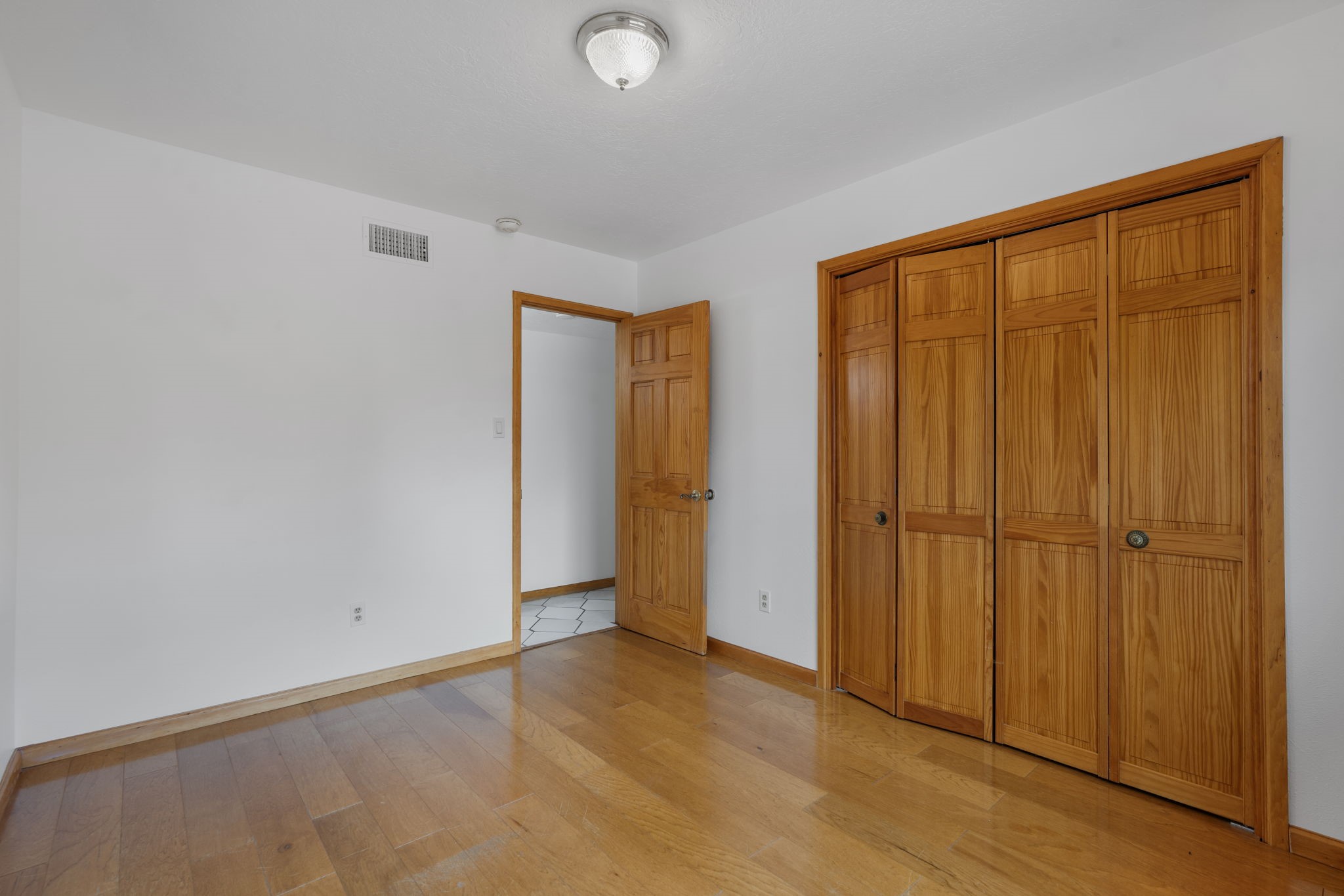  2404 Calle Loma Bonita - 物件實景