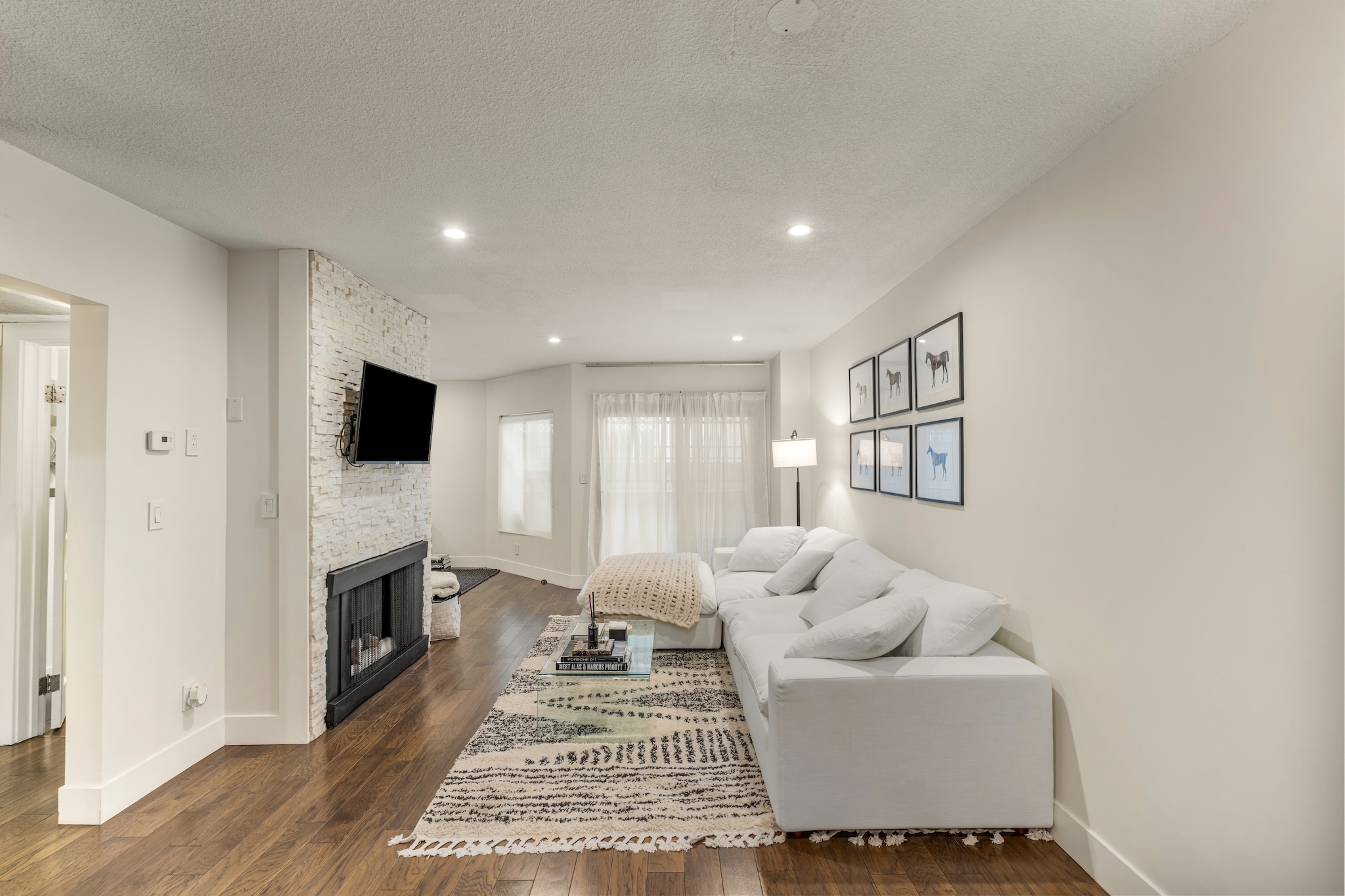  141 South Clark Drive - 物件實景