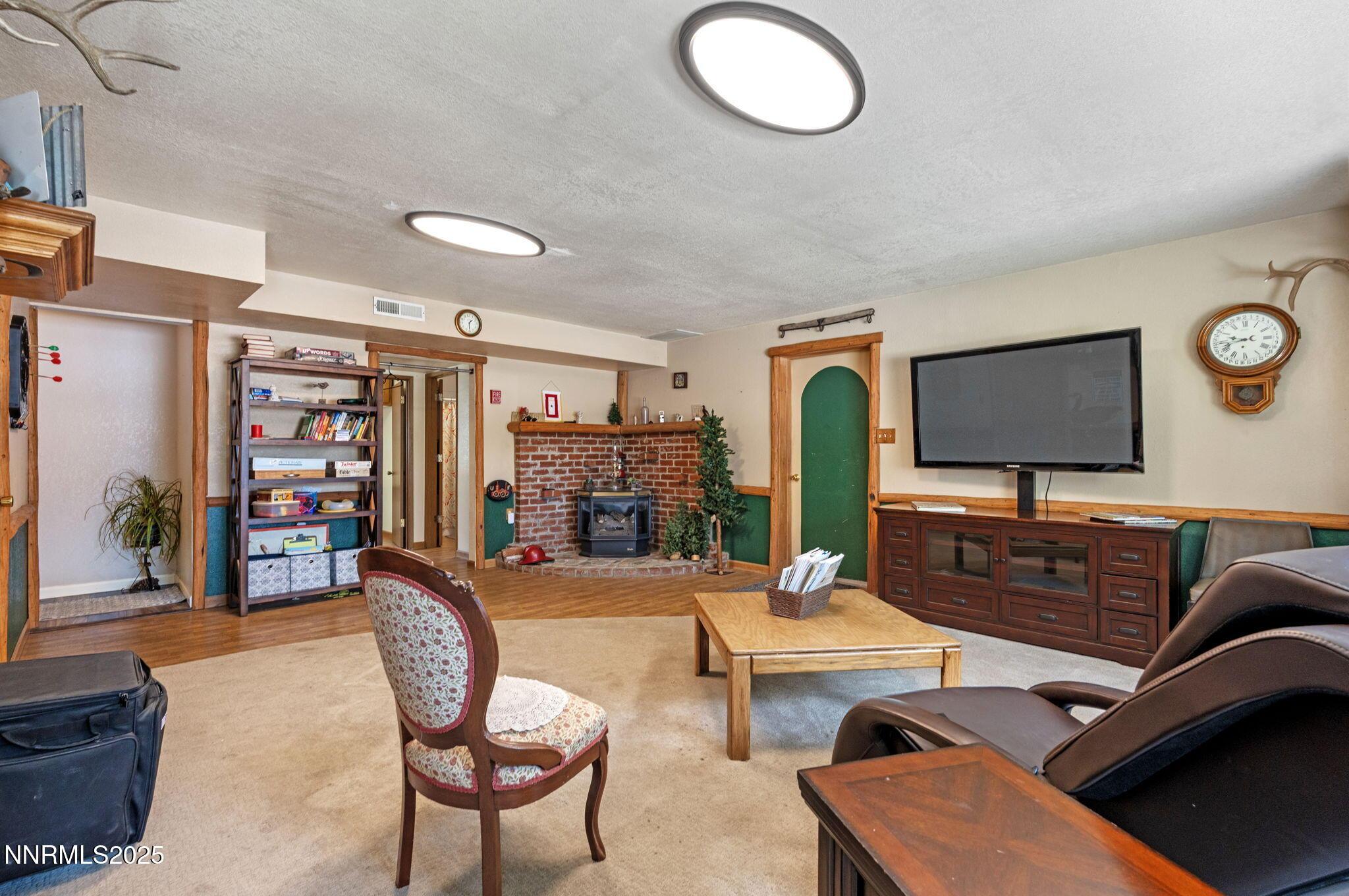 Washoe Valley, Nevada, 89704, United States, 4 Bedrooms Bedrooms, ,3 BathroomsBathrooms,Residential,For Sale,1883603