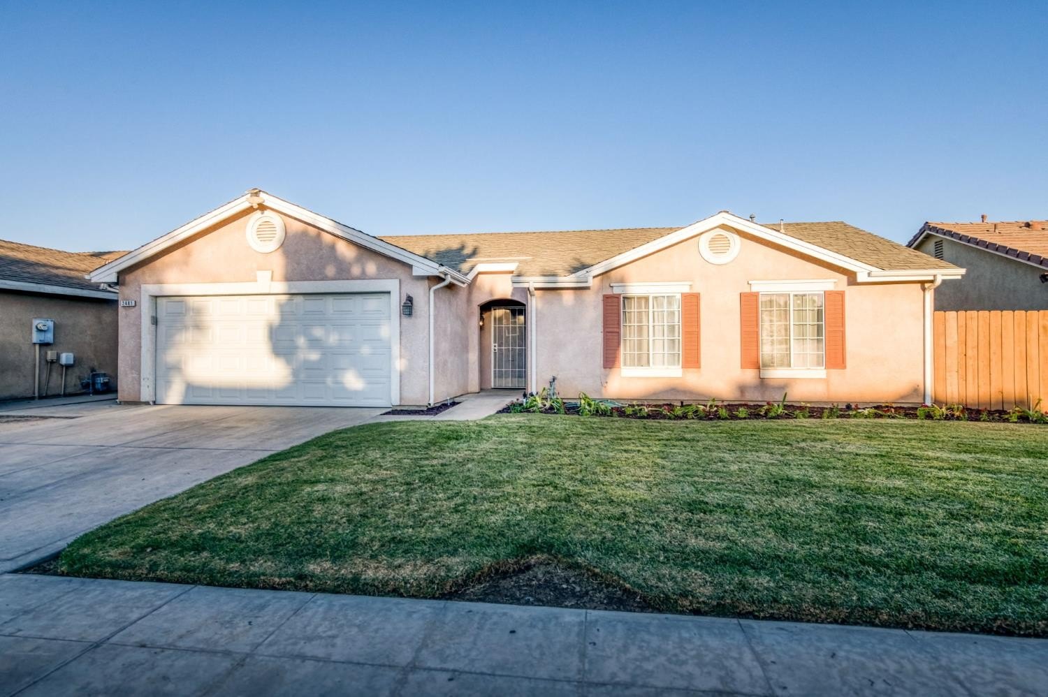 Applewood Ln, Fresno, CA 93725