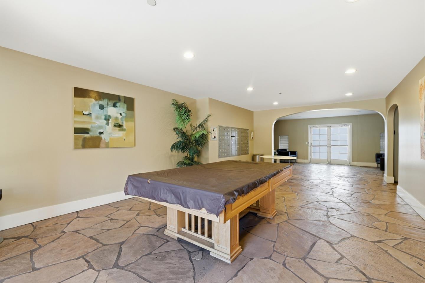 Santa Clara, California, 95050, United States, 2 Bedrooms Bedrooms, ,3 BathroomsBathrooms,Residential,For Sale,1989026