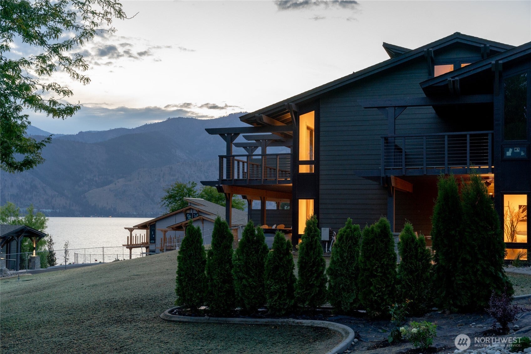 Manson, Washington, 98831, United States, 3 Bedrooms Bedrooms, ,2 BathroomsBathrooms,Residential,For Sale,1941699