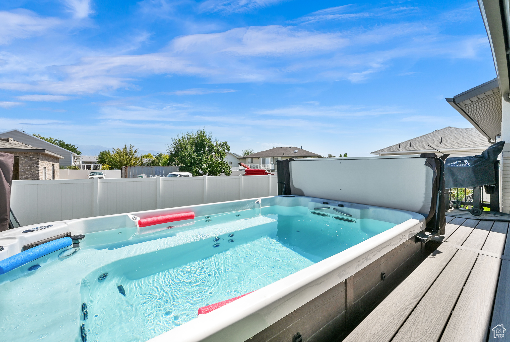 Syracuse, Utah, 84075, United States, 5 Bedrooms Bedrooms, ,2 BathroomsBathrooms,Residential,For Sale,1938699