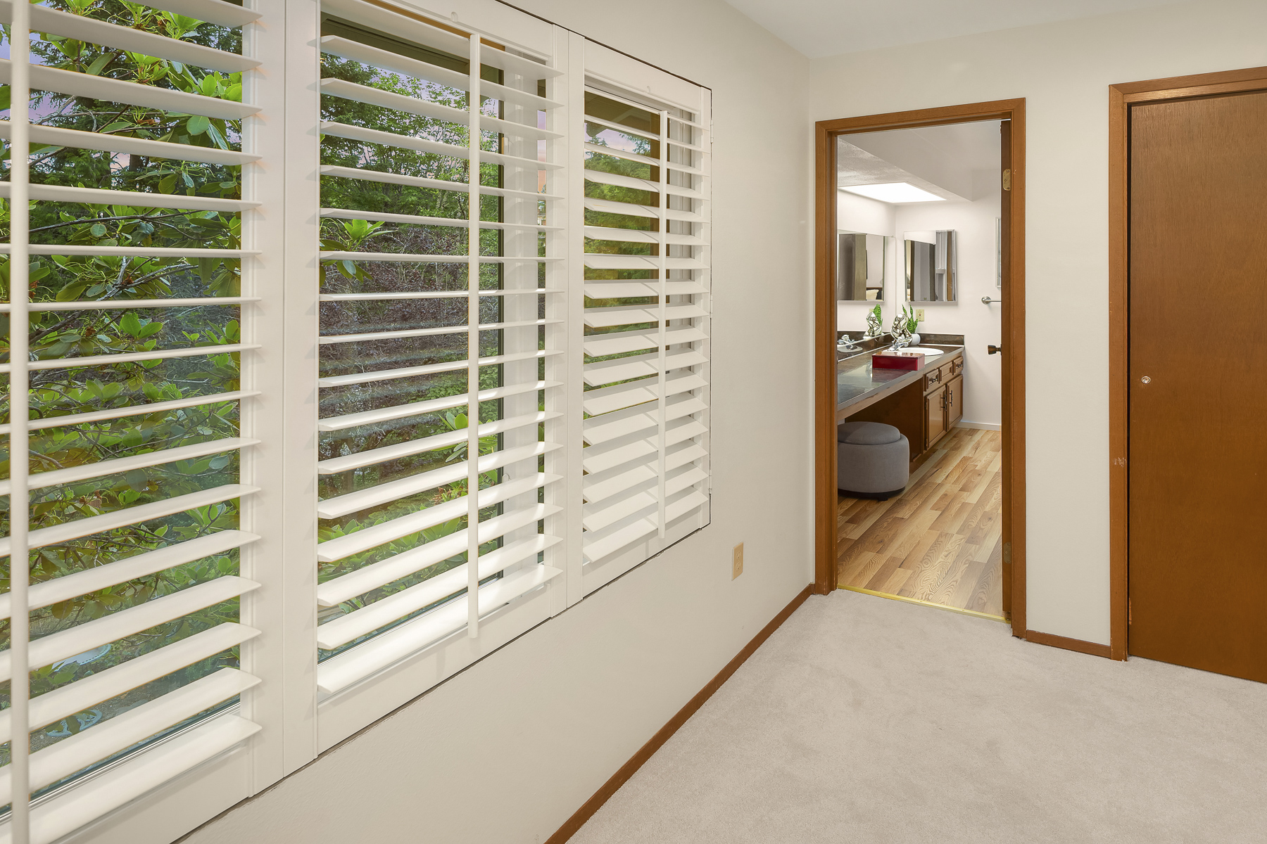  14130 SE 49th Place, Bellevue, WA 98006 - 物件實景