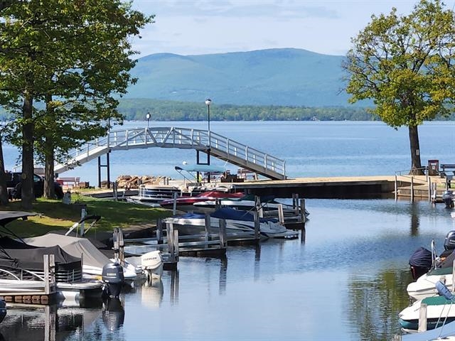 Gilford, New Hampshire, 03249, United States, 2 Bedrooms Bedrooms, ,2 BathroomsBathrooms,Residential,For Sale,1882467