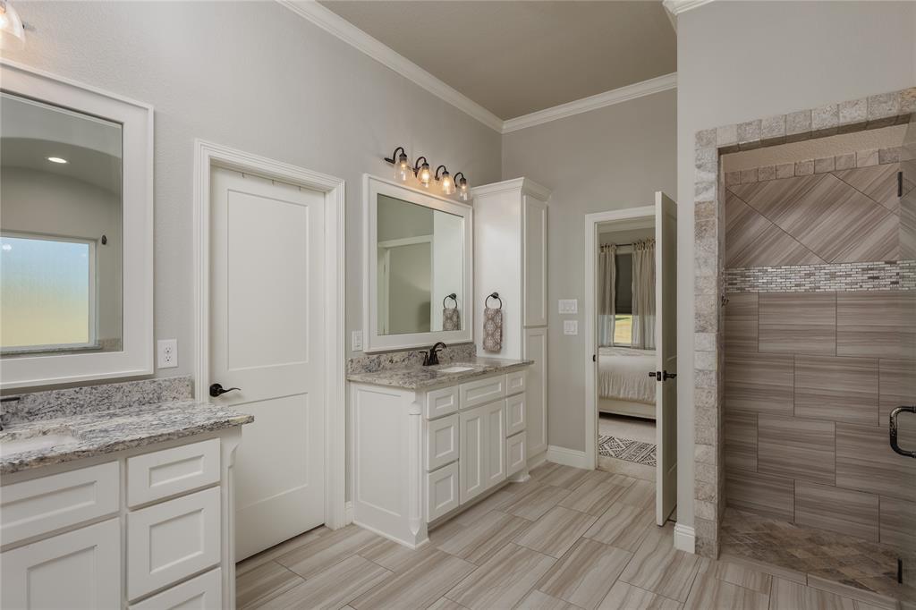 Springtown, Texas, 76082, United States, 4 Bedrooms Bedrooms, ,2 BathroomsBathrooms,Residential,For Sale,1980102