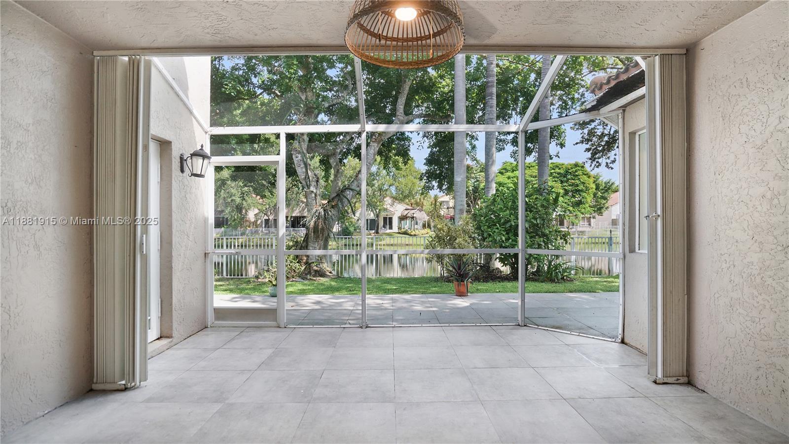 Plantation, Florida, 33322, United States, 3 Bedrooms Bedrooms, ,2 BathroomsBathrooms,Residential,For Sale,1947499