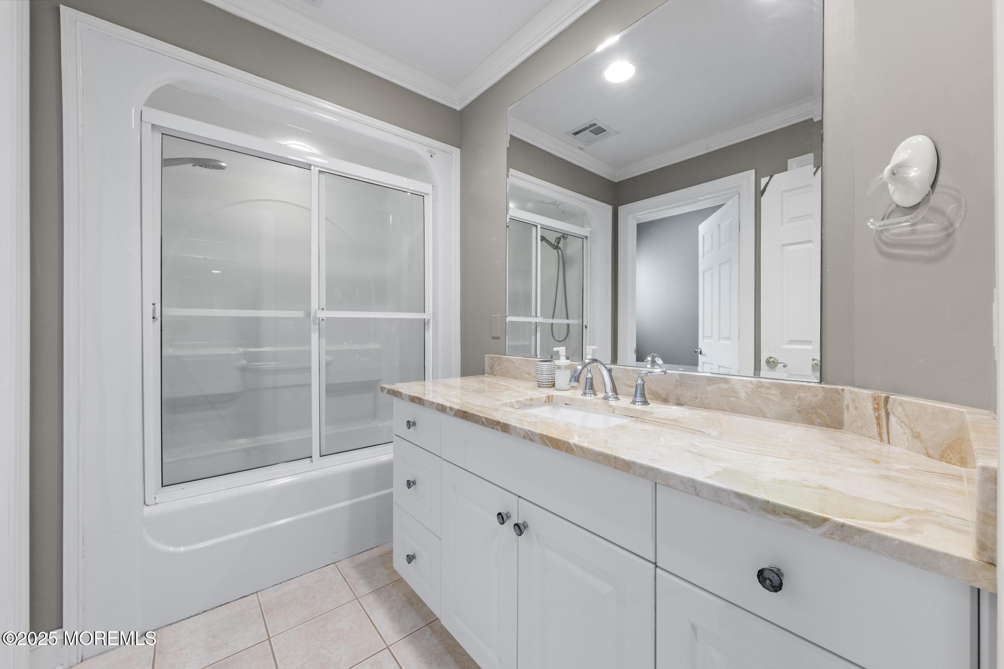 Wall, New Jersey, 07719, United States, 6 Bedrooms Bedrooms, ,4 BathroomsBathrooms,Residential,For Sale,2003107