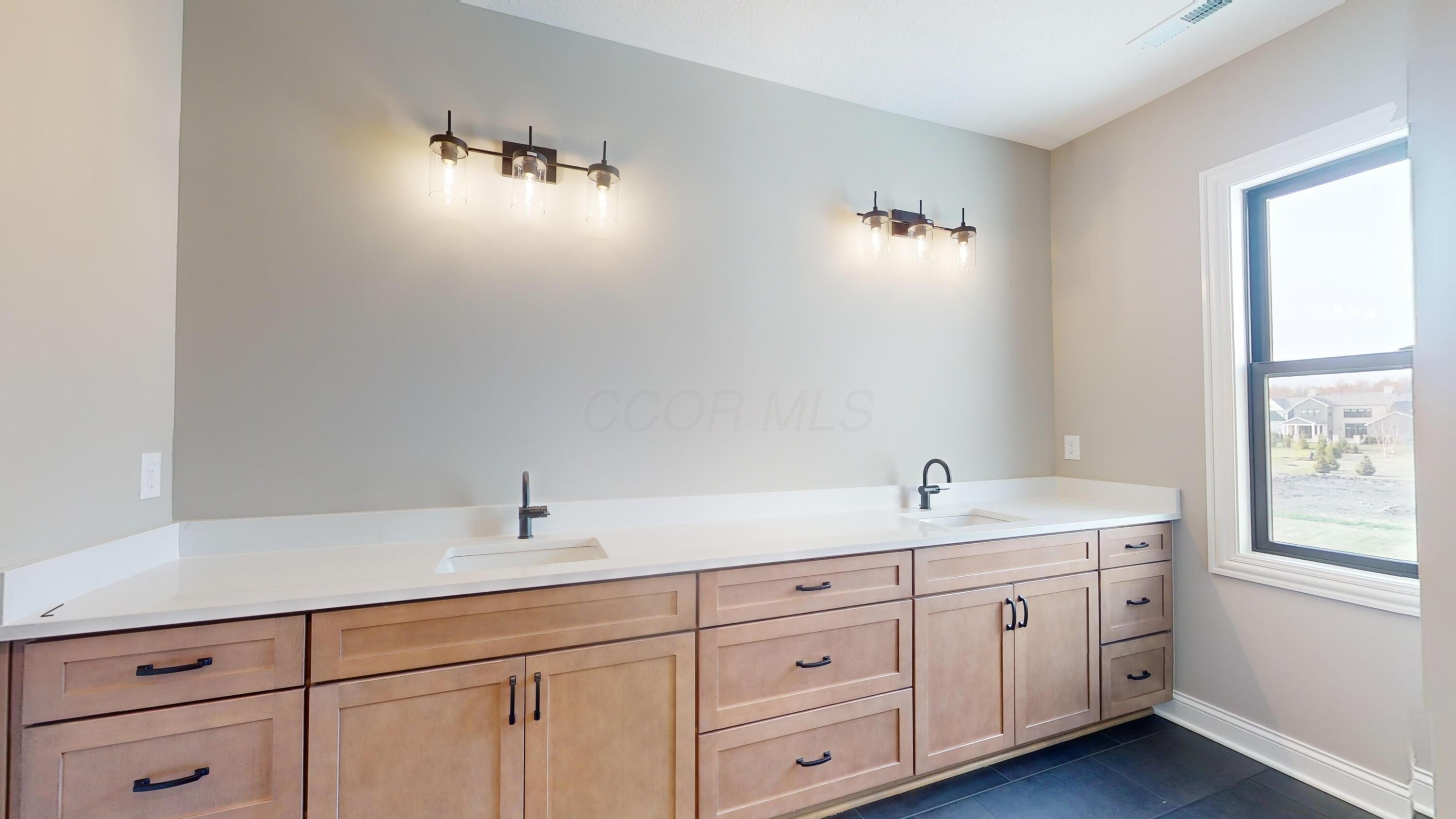 Plain City, Ohio, 43064, United States, 5 Bedrooms Bedrooms, ,5 BathroomsBathrooms,Residential,For Sale,1831910