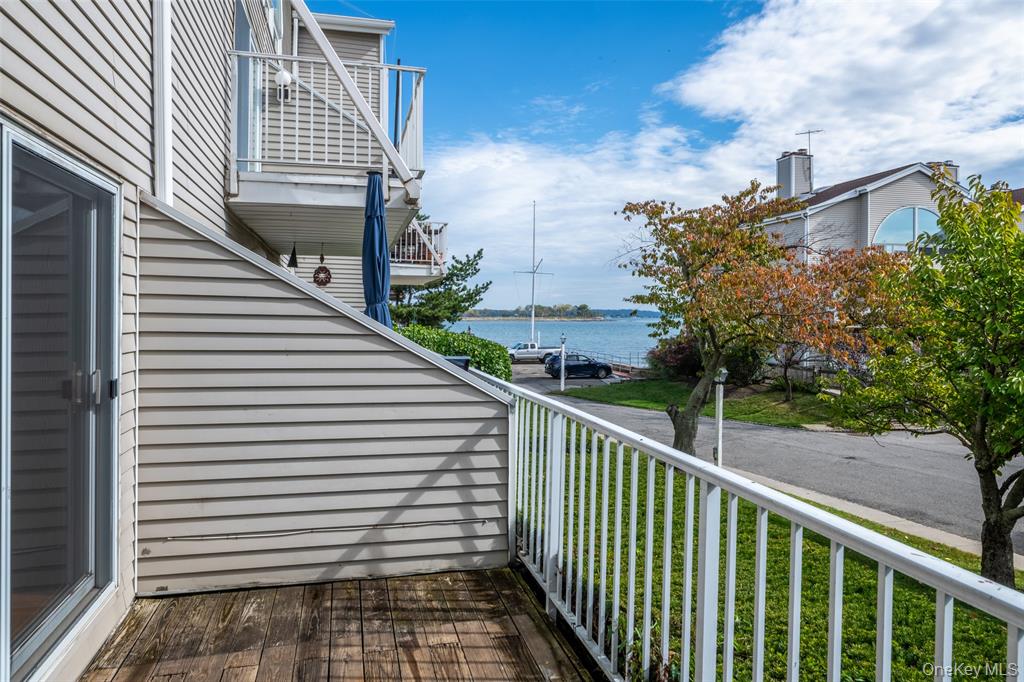 Bronx, New York, 10464, United States, 2 Bedrooms Bedrooms, ,2 BathroomsBathrooms,Residential,For Sale,1981107