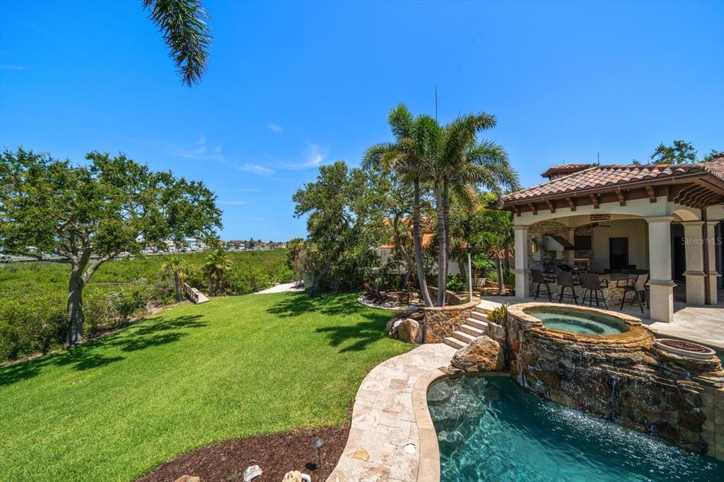 Largo, Florida, 33774, United States, 5 Bedrooms Bedrooms, ,7 BathroomsBathrooms,Residential,For Sale,1876225