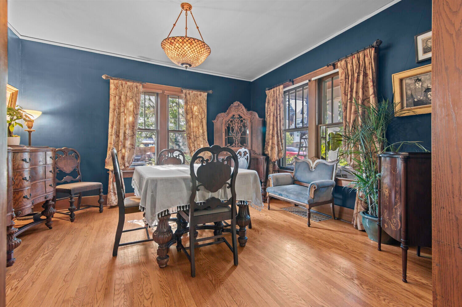 Ann Arbor, Michigan, 48103, United States, 4 Bedrooms Bedrooms, ,3 BathroomsBathrooms,Residential,For Sale,1991262