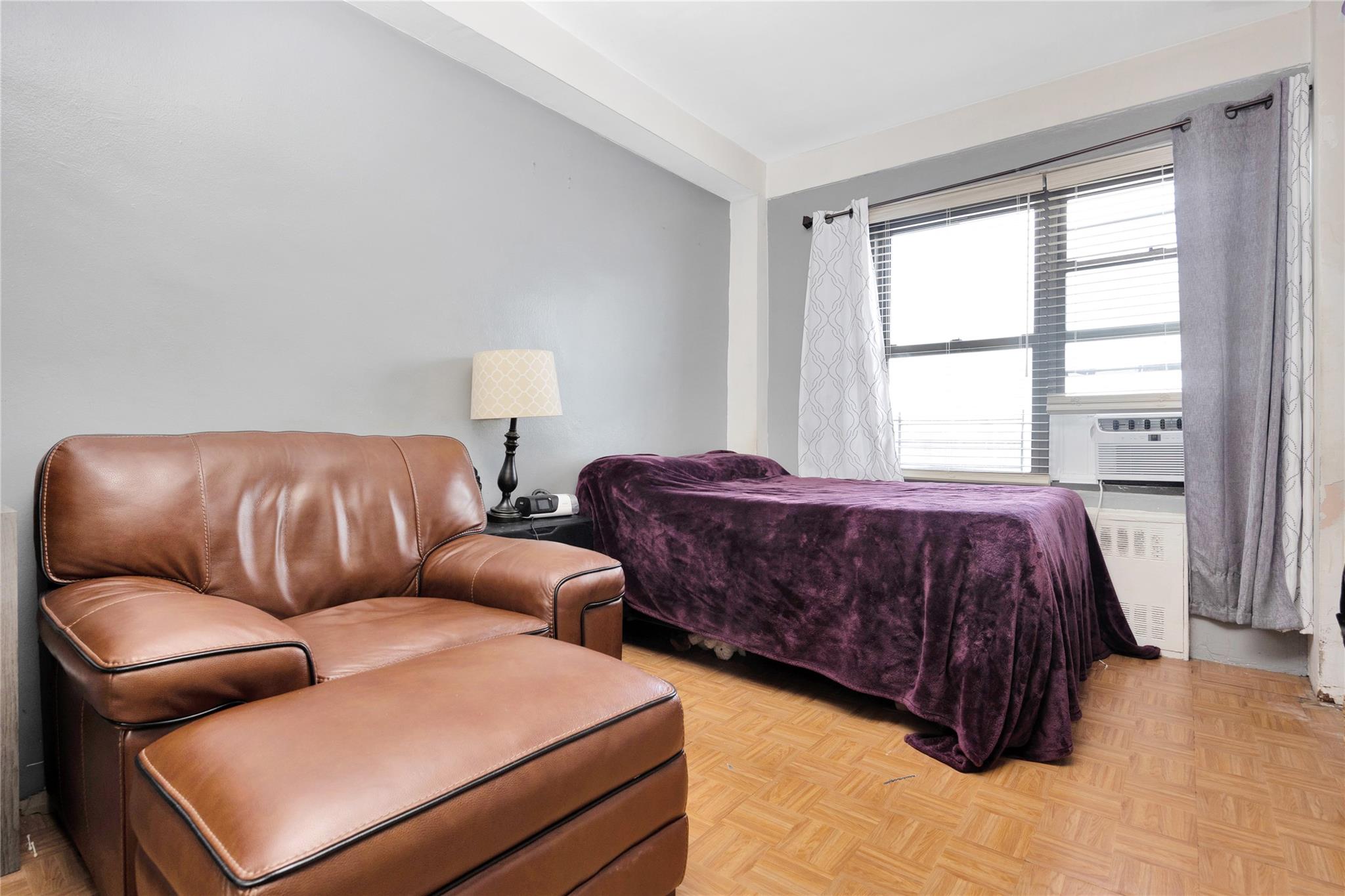 Rego Park, New York, 11374, United States, 3 Bedrooms Bedrooms, ,2 BathroomsBathrooms,Residential,For Sale,1846571