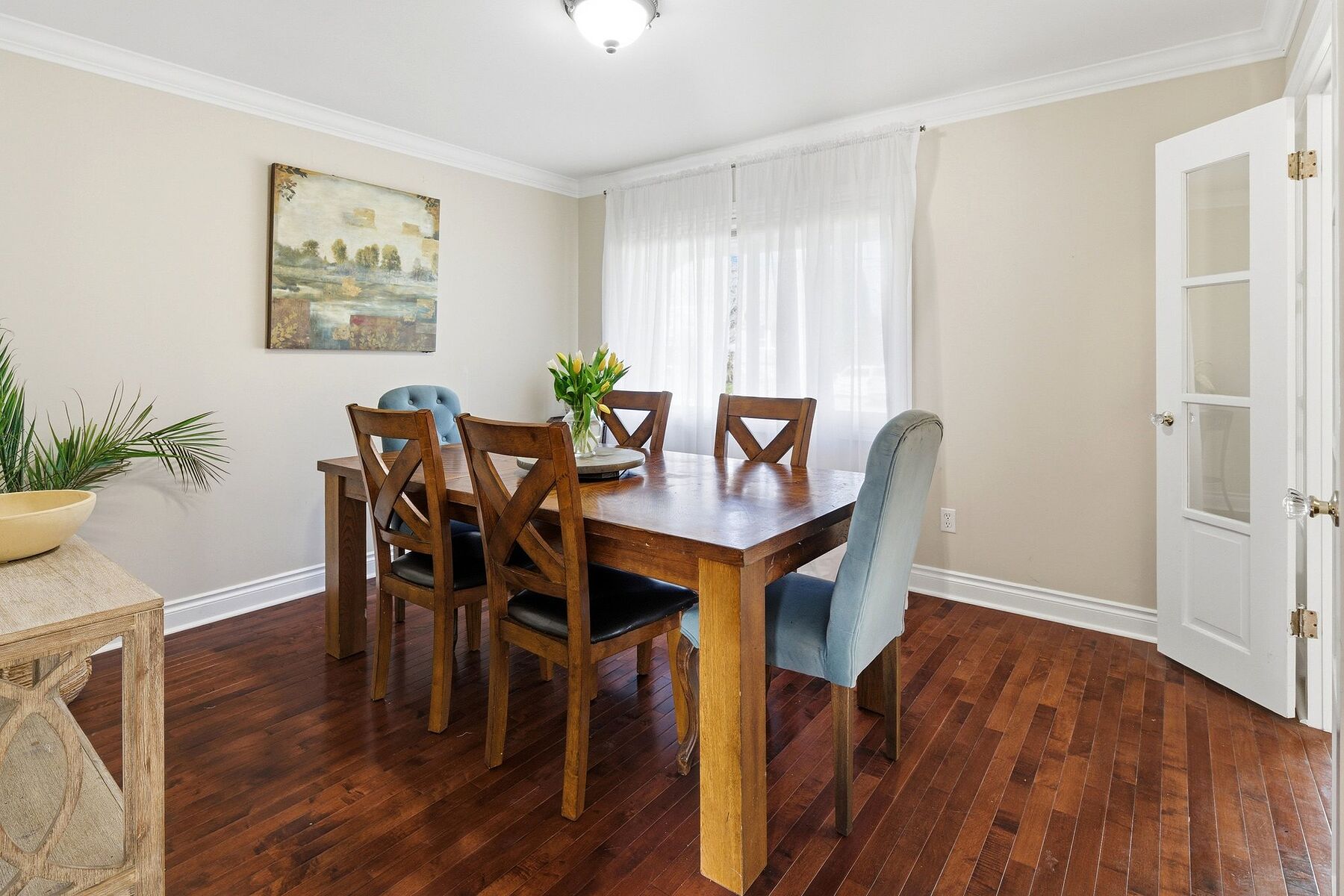  Gordon Head Family Home - 物件實景