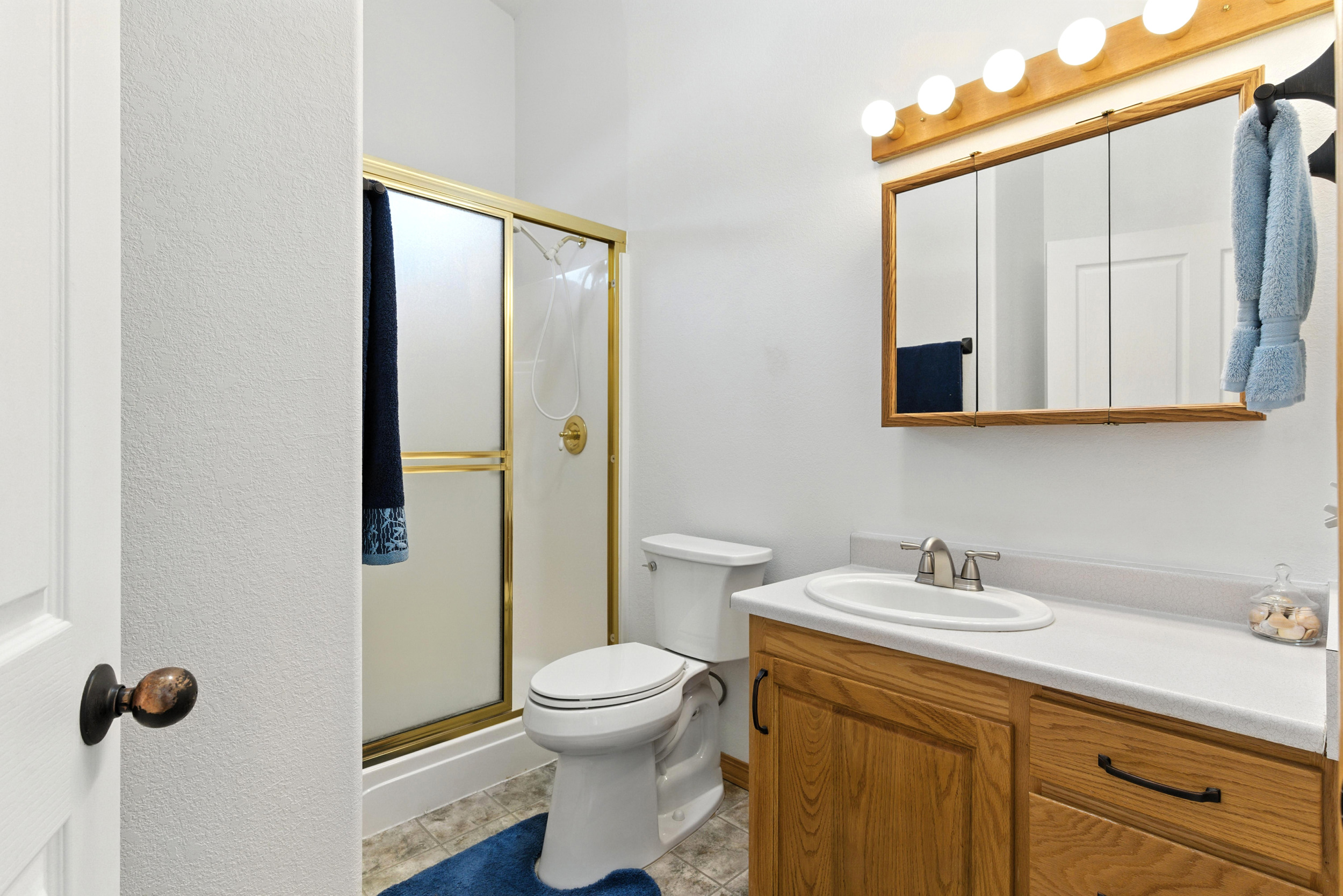 Bonners Ferry, Idaho, 83805, United States, 3 Bedrooms Bedrooms, ,2 BathroomsBathrooms,Residential,For Sale,1921279