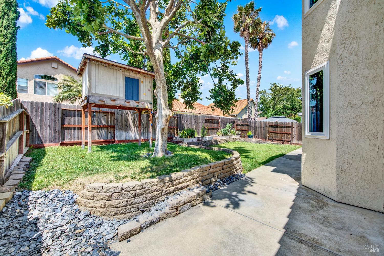 Vacaville, California, 95687, United States, 4 Bedrooms Bedrooms, ,3 BathroomsBathrooms,Residential,For Sale,1856071