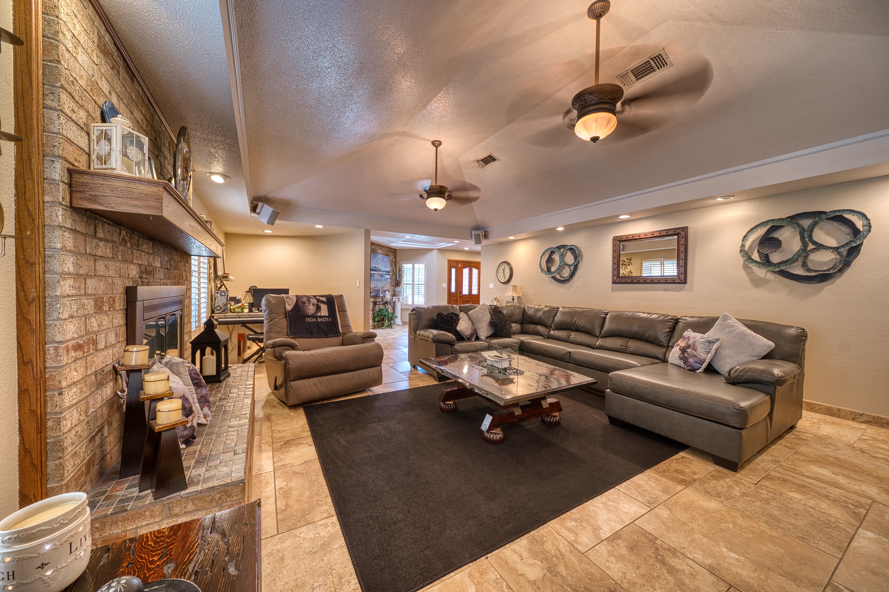 Carlsbad, New Mexico, 88220, United States, 4 Bedrooms Bedrooms, ,3 BathroomsBathrooms,Residential,For Sale,1974897