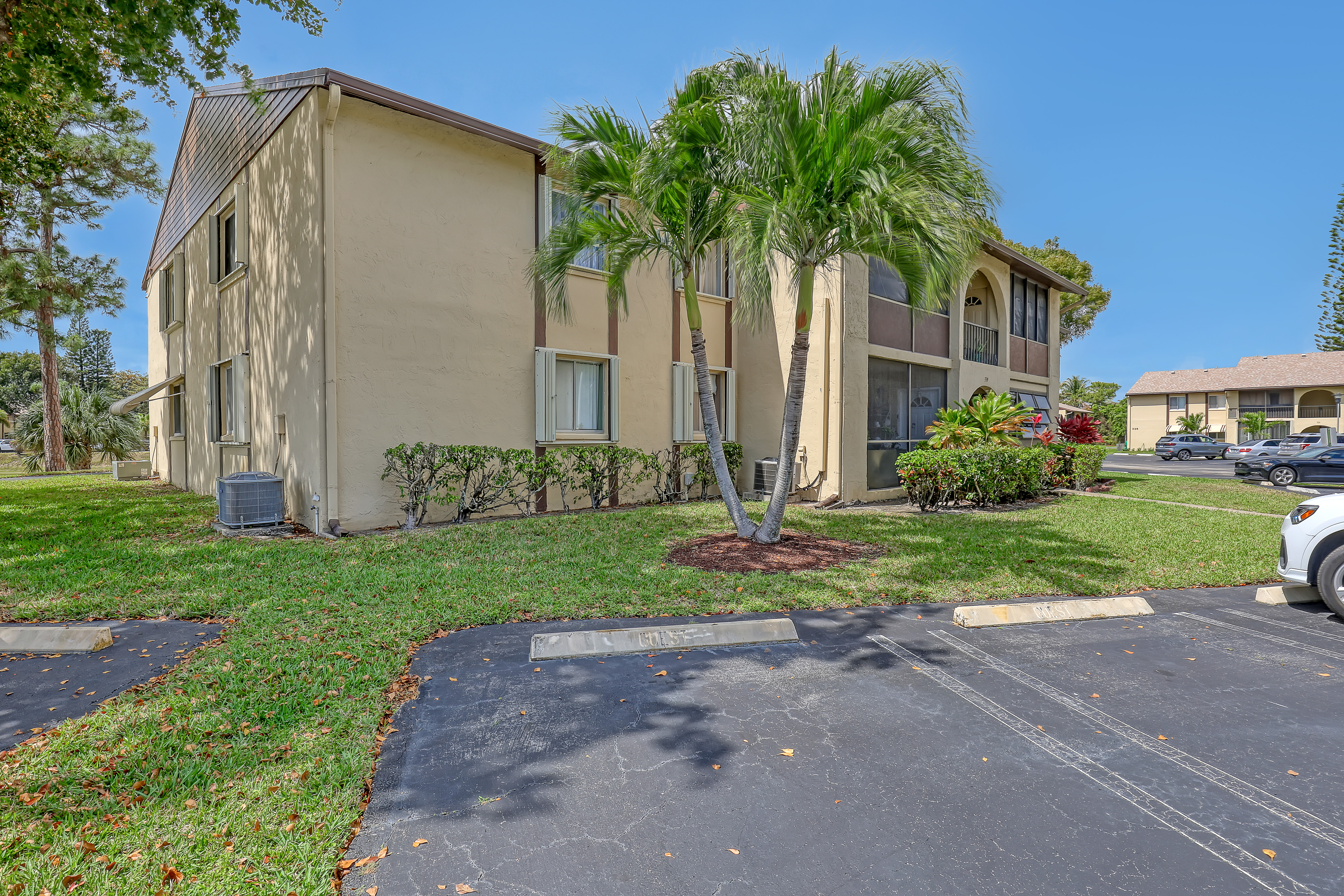  339 Pine Ridge Circle, Greenacres, FL, 33463 - 物件實景
