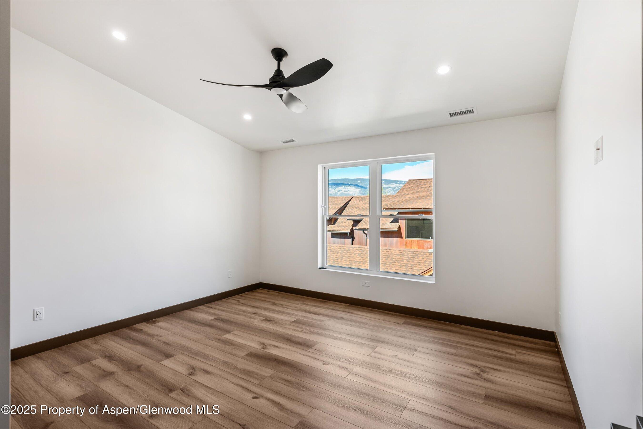 Glenwood Springs, Colorado, 81601, United States, 4 Bedrooms Bedrooms, ,4 BathroomsBathrooms,Residential,For Sale,1794897