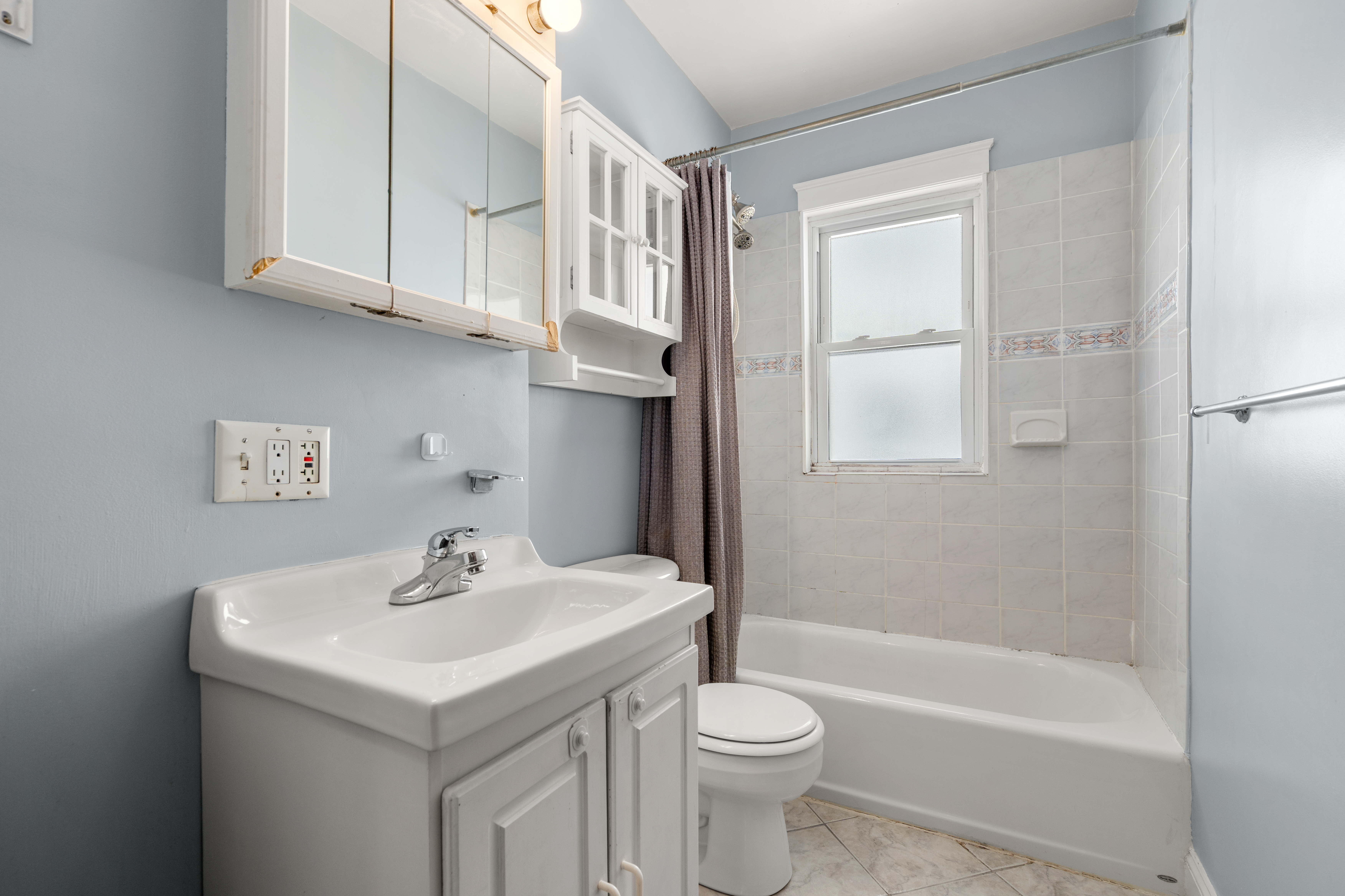  21-23 Averton Street, Boston, MA, 02131 - 物件實景