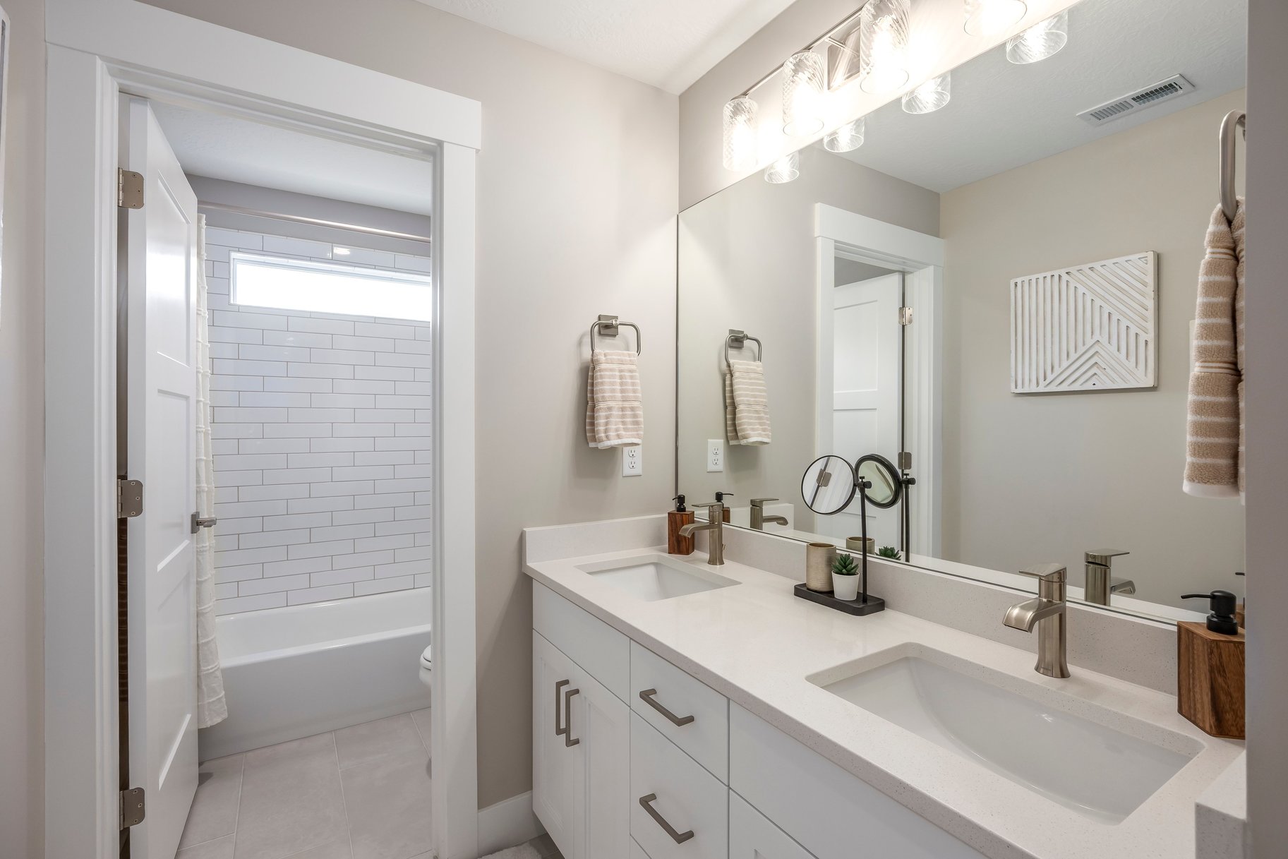  Practically Brand New Home in Highland, with Stunning Mountain Views - 物件實景