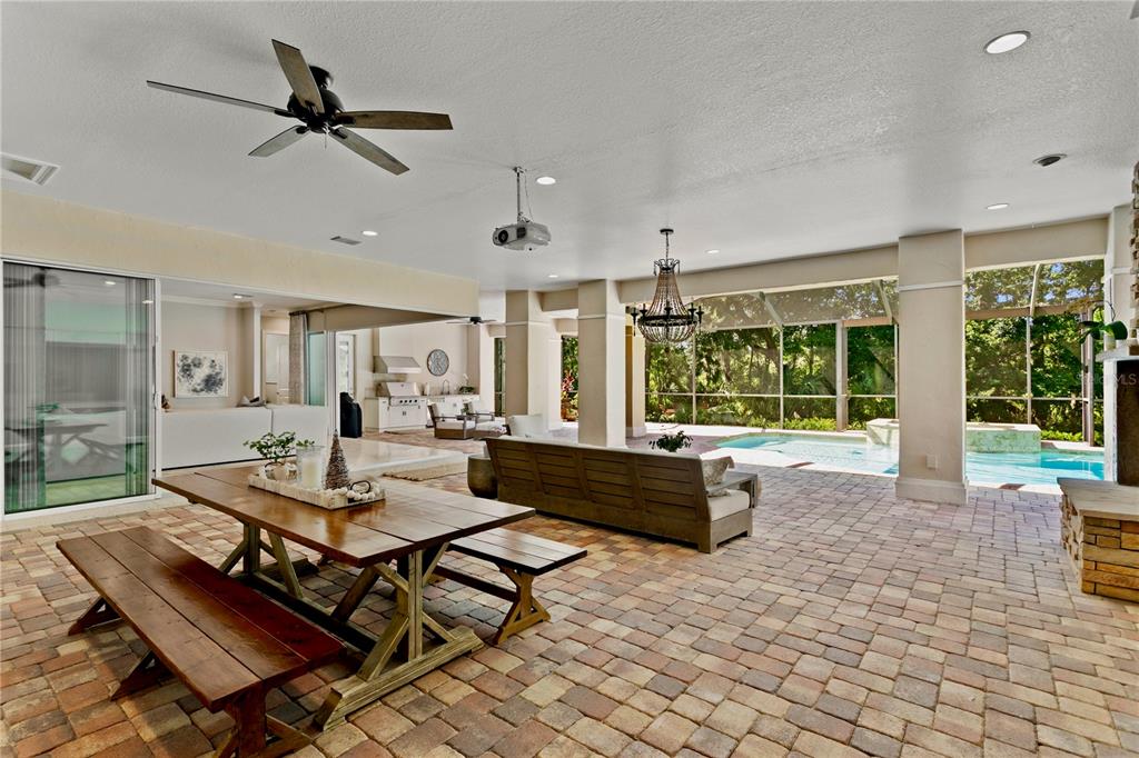 Tampa, Florida, 33618, United States, 4 Bedrooms Bedrooms, ,4 BathroomsBathrooms,Residential,For Sale,1903657