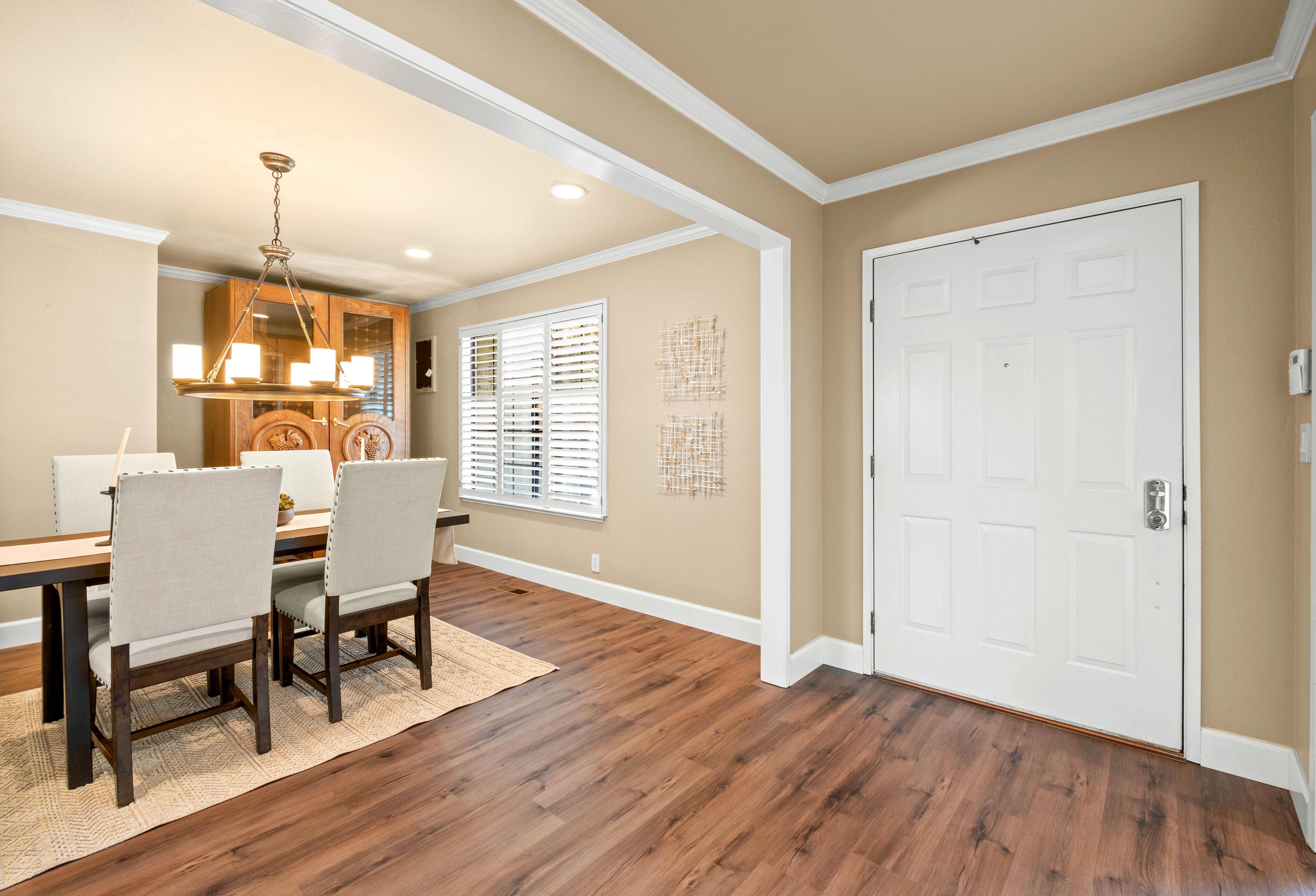  Beautifully Updated Pleasanton Single-Story with Custom Finishes - 物件實景